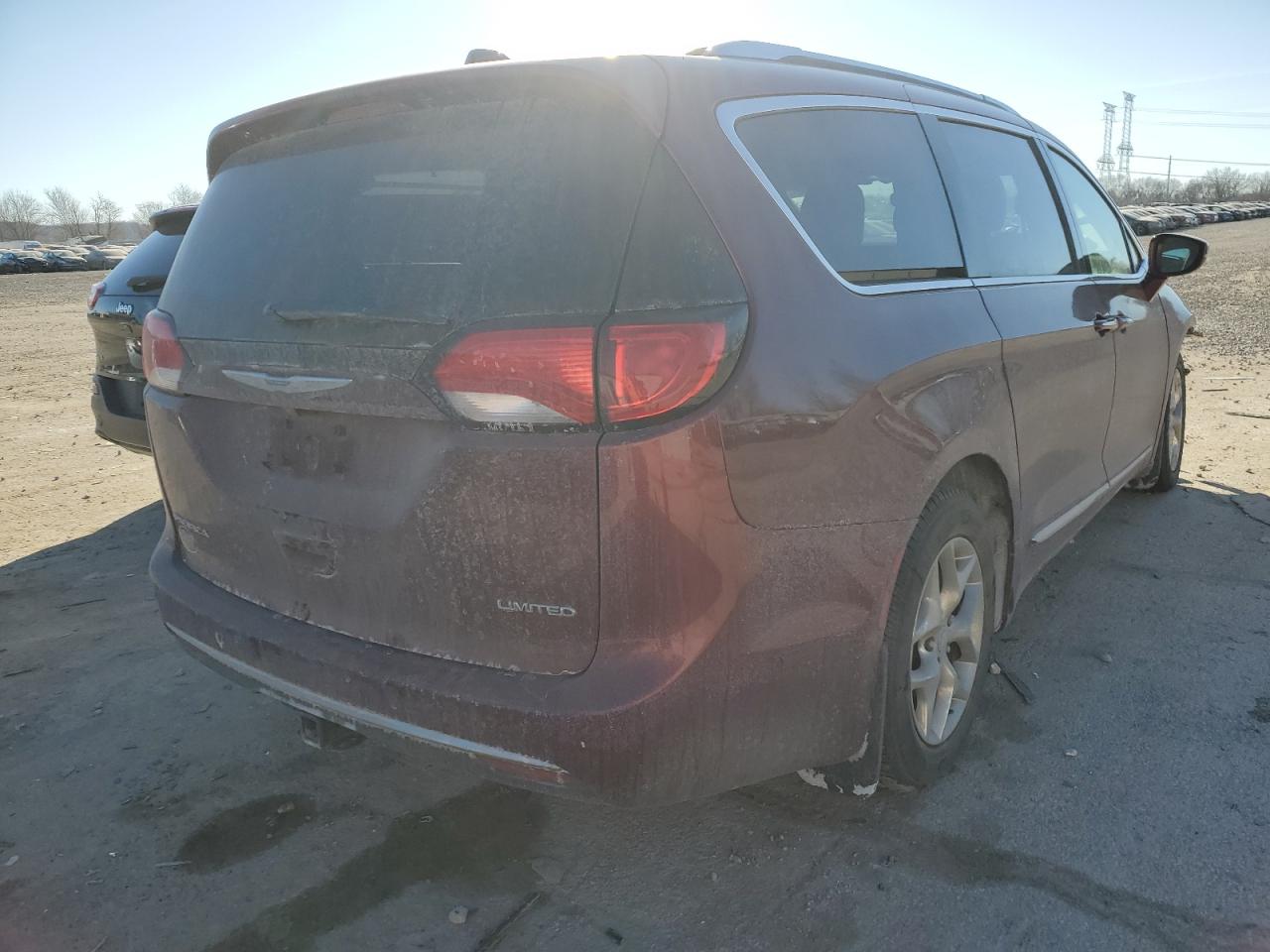 2018 Chrysler Pacifica VIN 2C4RC1GGXJR154326 Copart auction photo, front end damage thumbnail 3