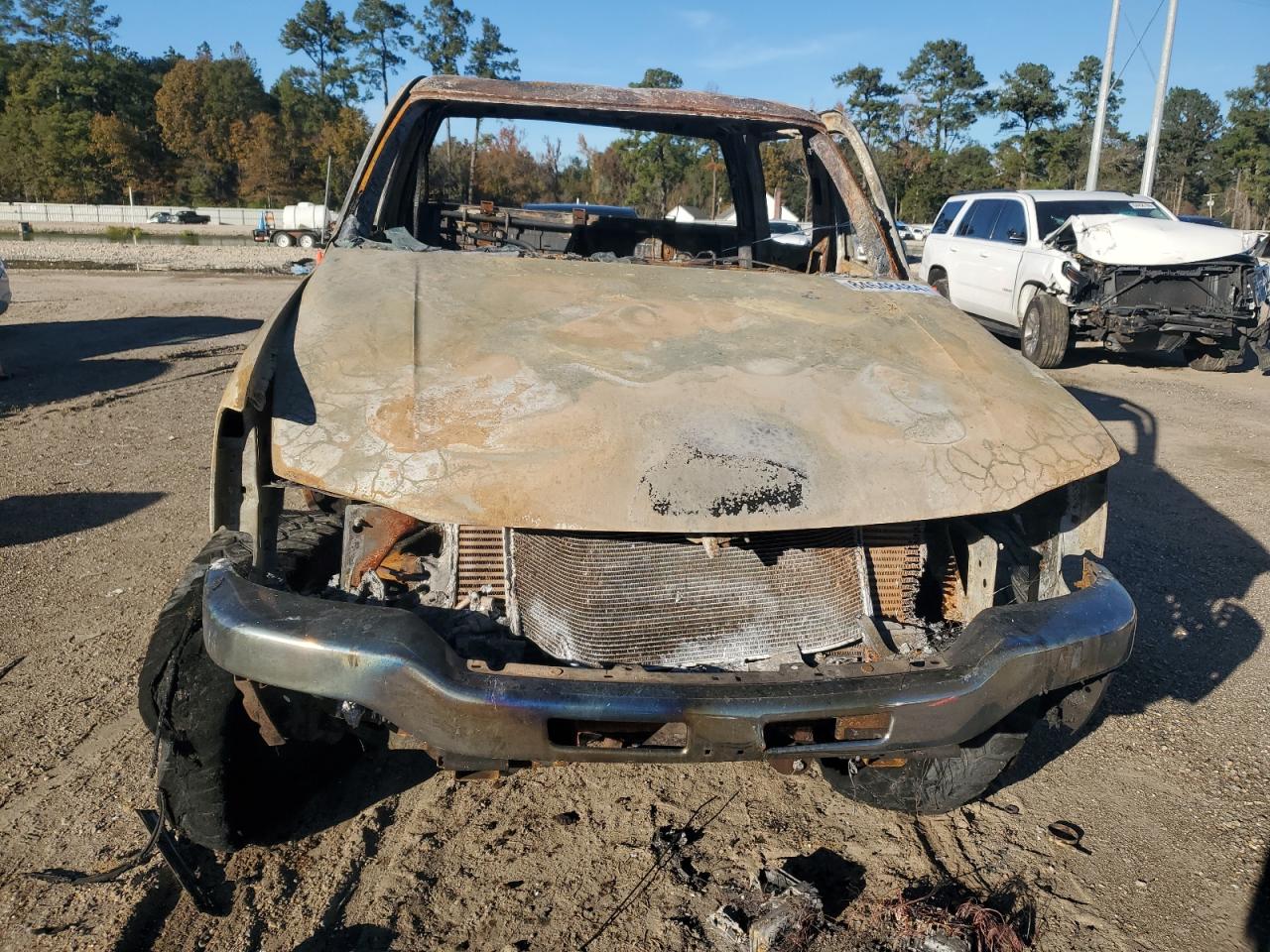 2003 GMC Sierra VIN 1GTHK29193E240966 Copart auction photo, burn damage thumbnail 5