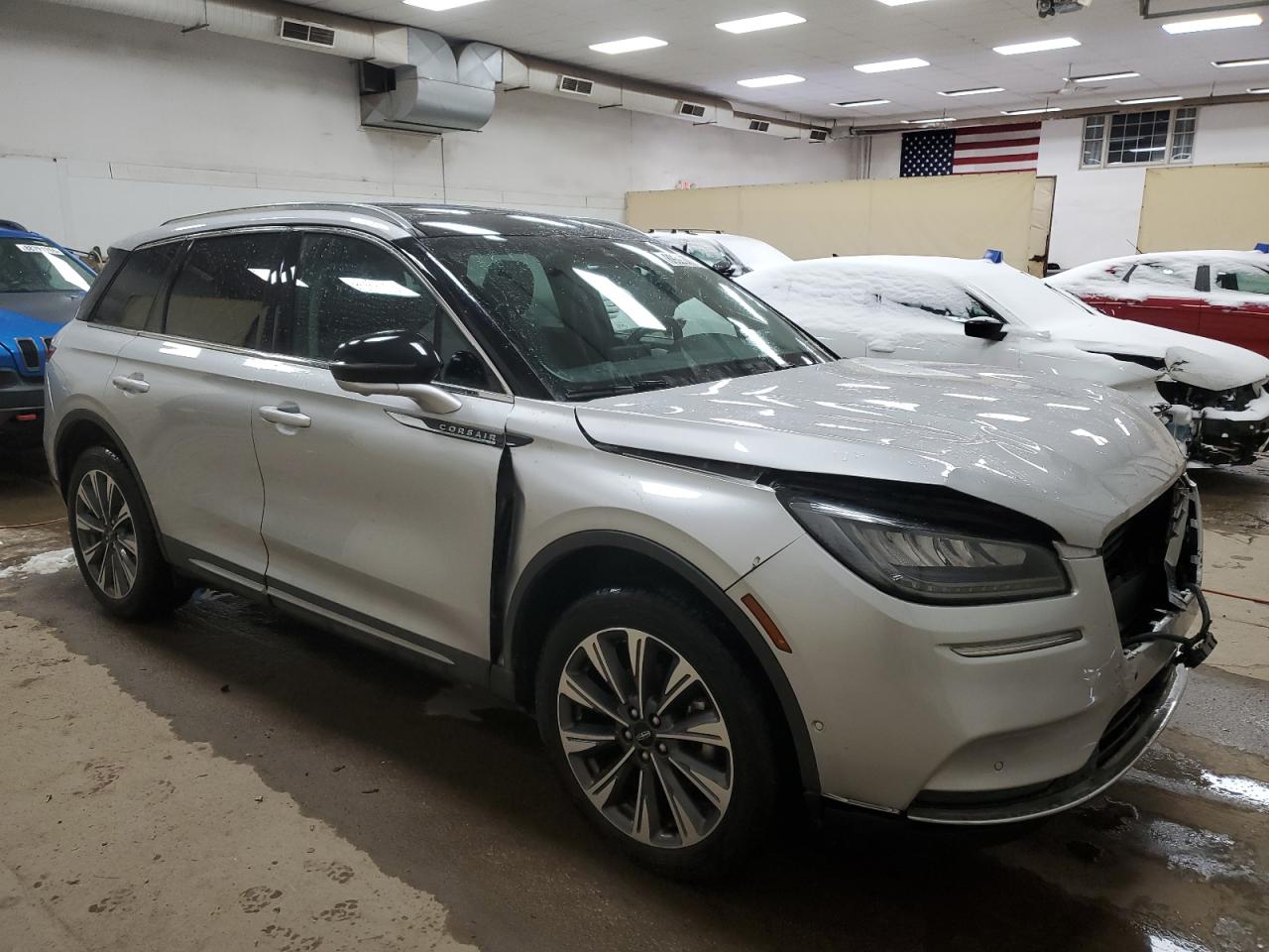 2020 Lincoln Corsair VIN 5LMCJ2D90LUL13957 Copart auction photo, front end / side damage thumbnail 4