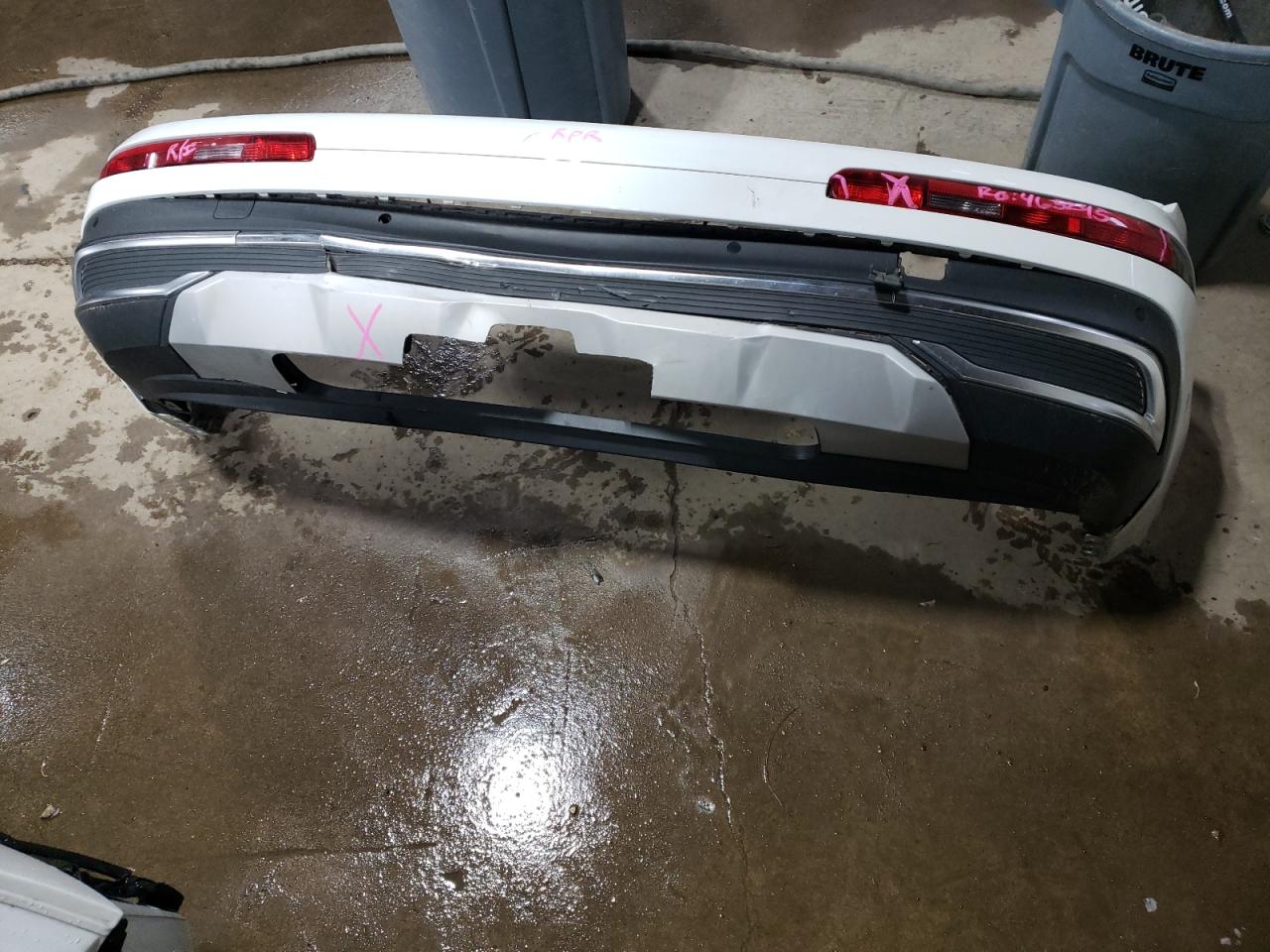 2022 Audi Q7 VIN WA1LXBF71ND009941 Copart auction photo, rear end damage thumbnail 15