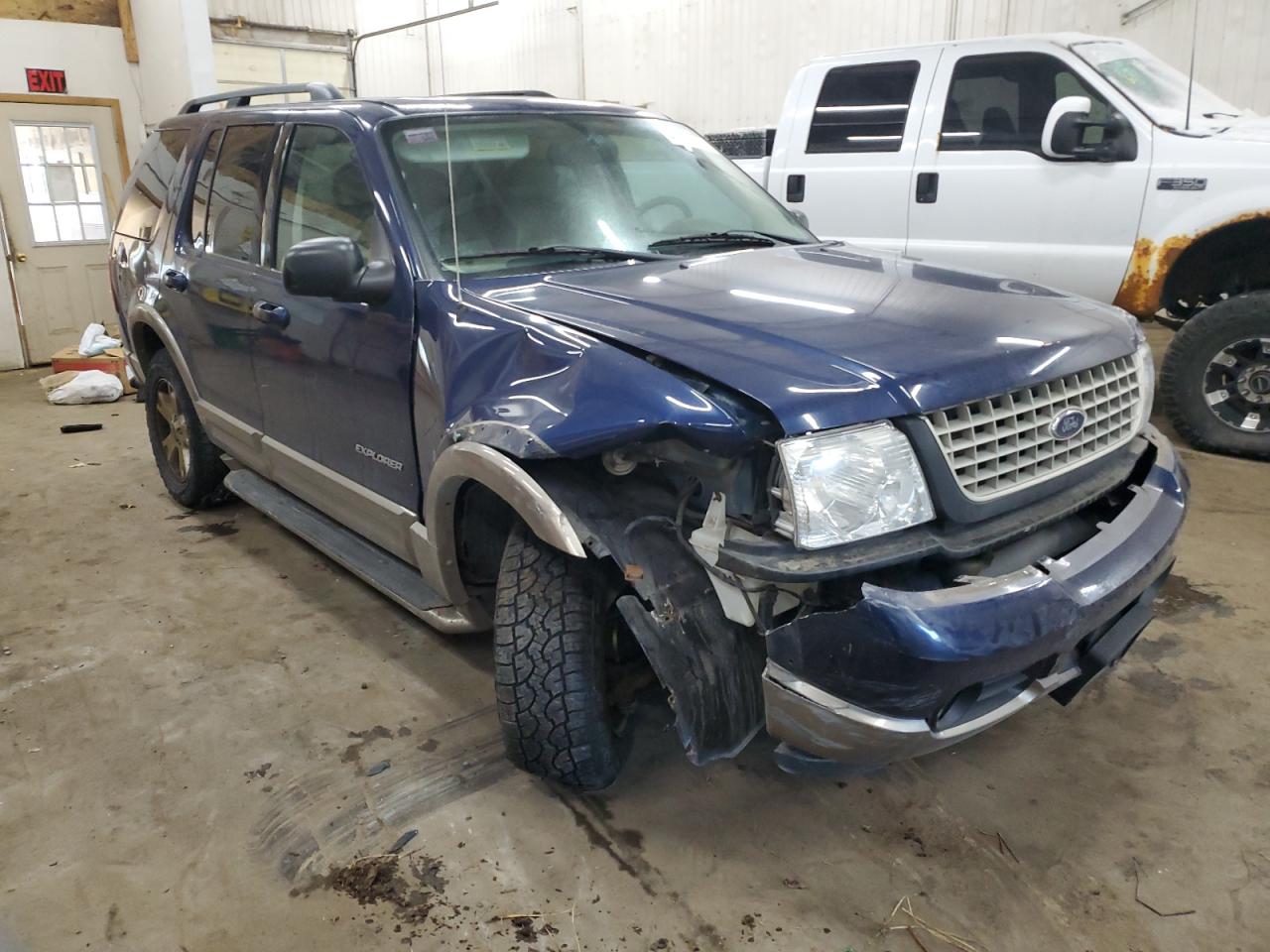 2004 Ford Explorer VIN 1FMDU74W14UB73890 Copart auction photo, front end / undercarriage damage thumbnail 4