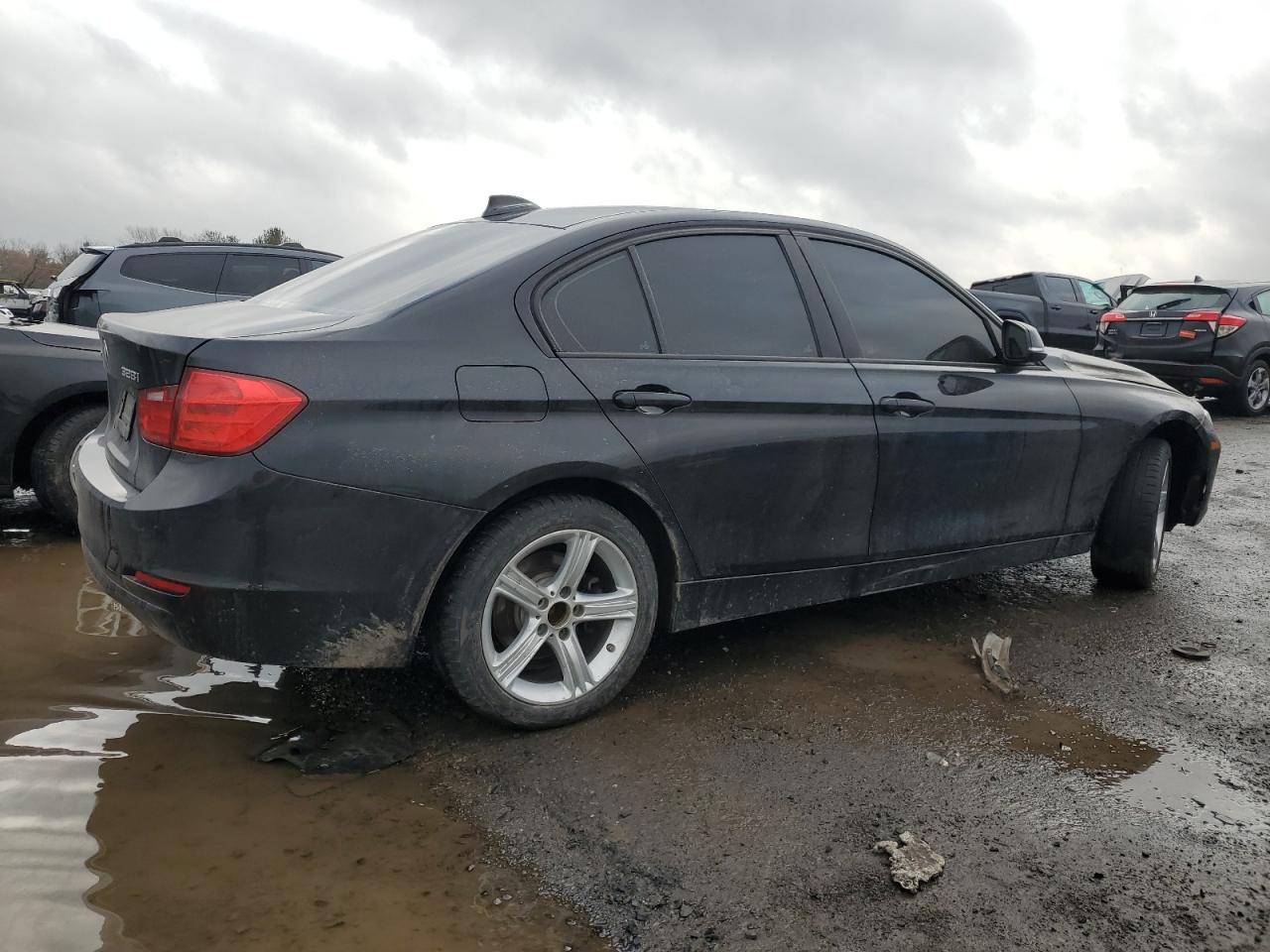 2013 BMW 3er VIN WBA3B5G53DNS01886 Copart auction photo, side / front end damage thumbnail 3