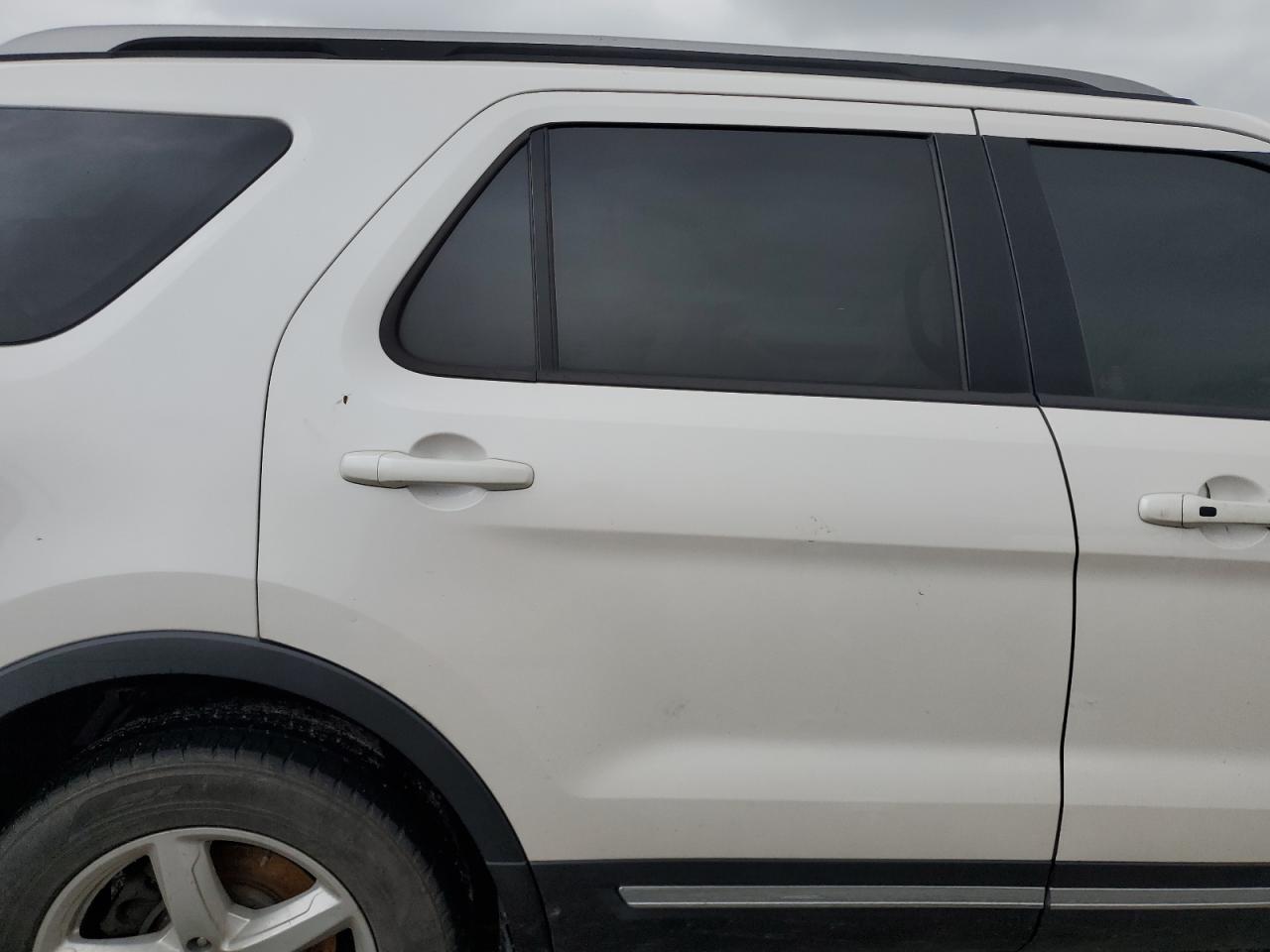 2018 Ford Explorer VIN 1FM5K7D89JGC90736 Copart auction photo, front end / side damage thumbnail 11