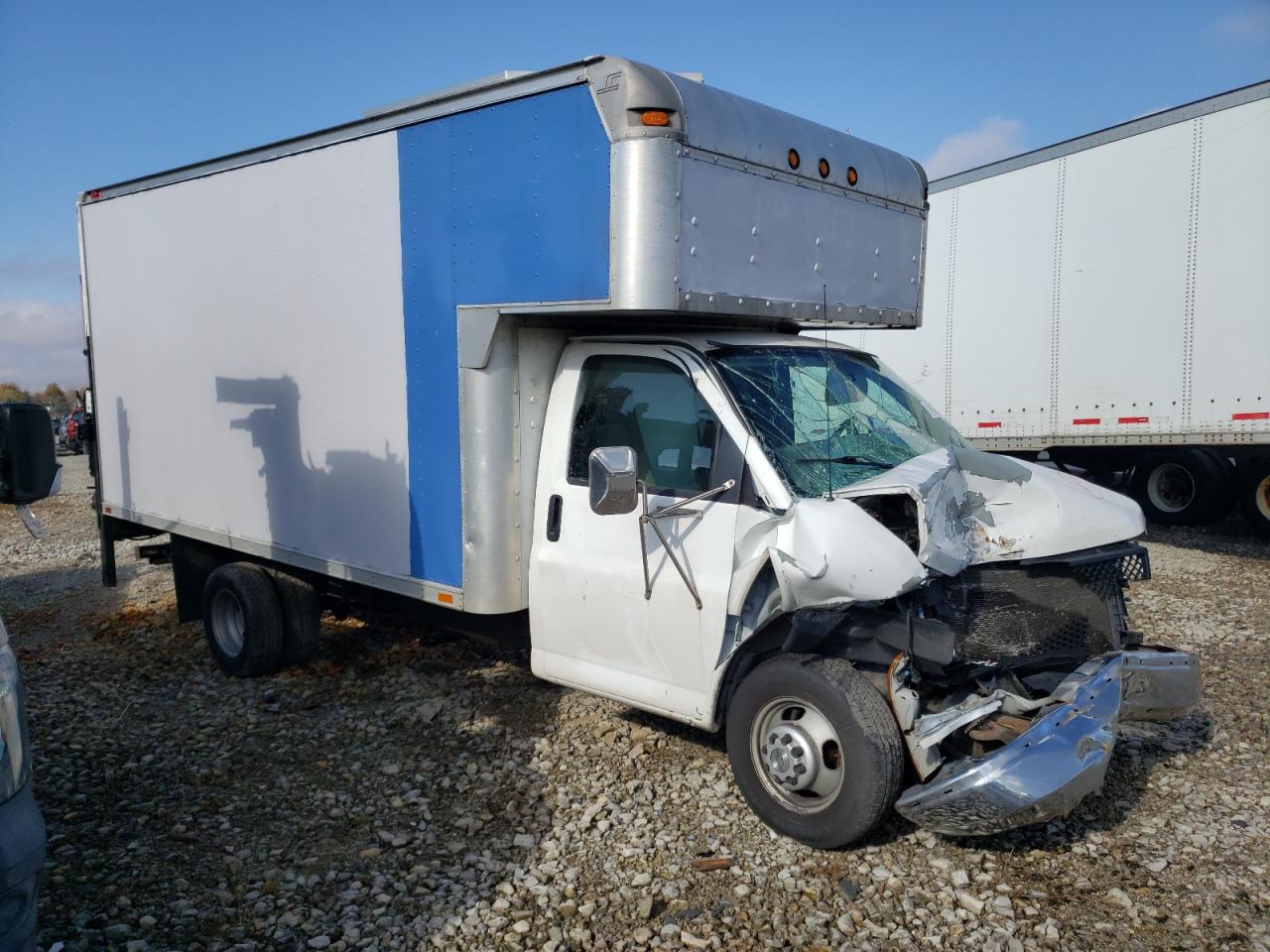 2006 Chevrolet Express VIN 1GBHG31U061108577 Copart auction photo, front end / side damage thumbnail 4