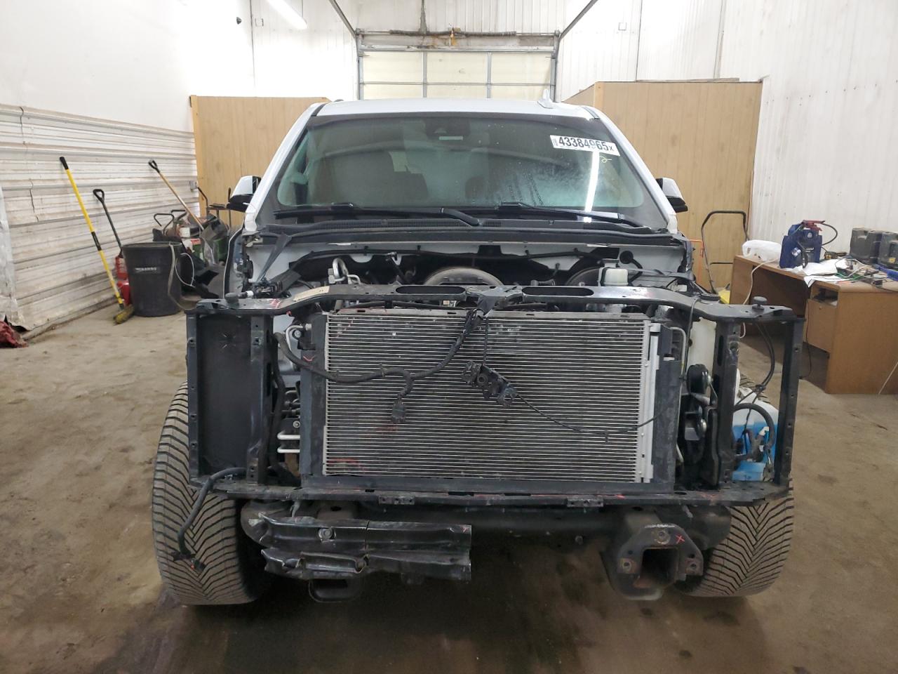 2019 Chevrolet Suburban VIN 1GNSKHKC3KR184574 Copart auction photo, front end damage thumbnail 5