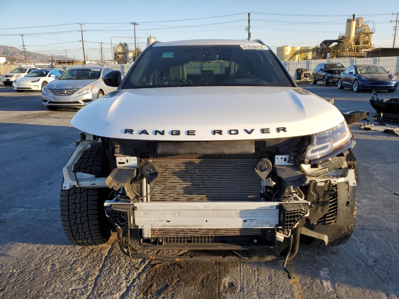 2018 Land Rover Range Rover VIN SALYM2RV7JA753014 Copart auction photo, front end damage thumbnail 5