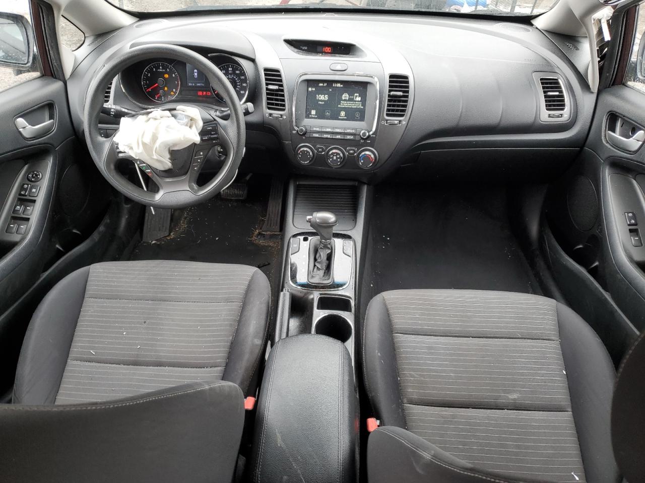 2018 KIA Forte VIN 3KPFL4A70JE257107 Copart auction photo, front end / minor dent/scratches damage thumbnail 8