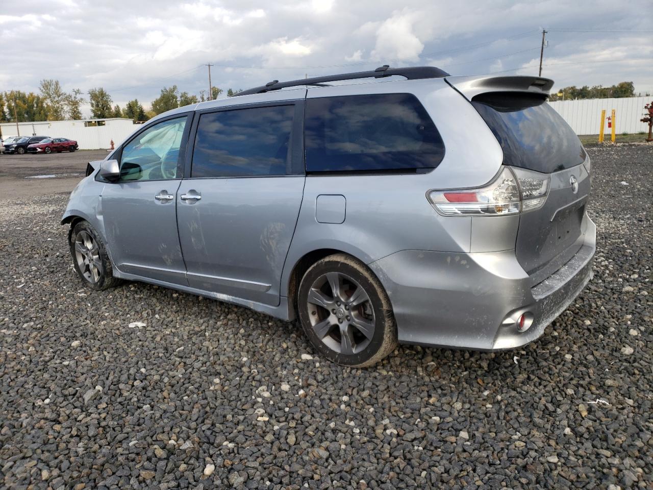 2013 Toyota Sienna VIN 5TDXK3DC7DS402857 Copart auction photo, front end damage thumbnail 2
