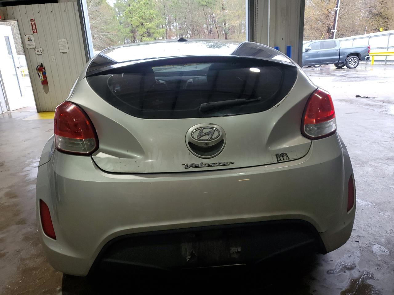 2015 Hyundai Veloster VIN KMHTC6AD7FU224713 Copart auction photo, front end / minor dent/scratches damage thumbnail 6