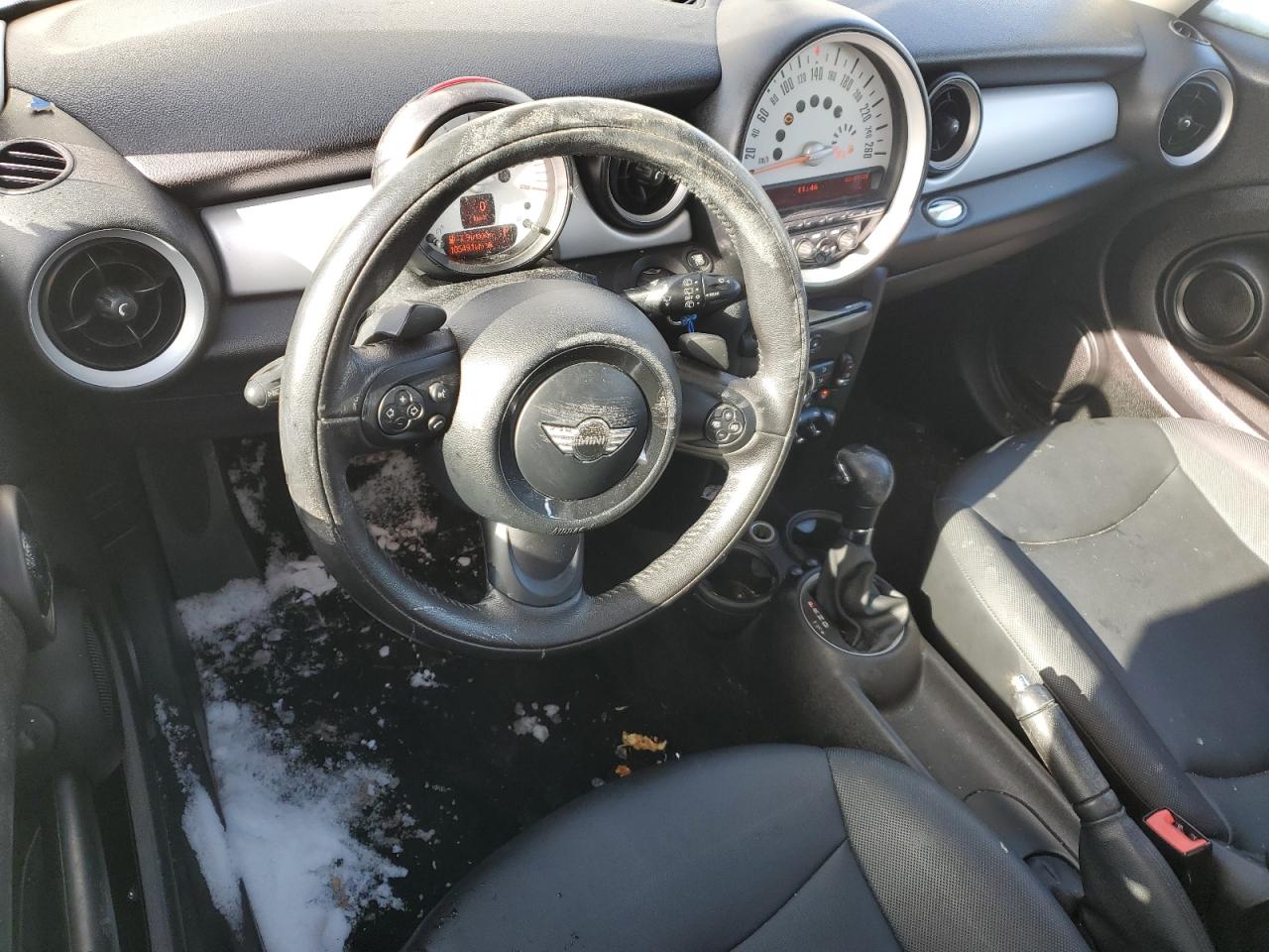 2011 MINI Cooper VIN WMWSU3C55BTX95535 Copart auction photo, side / minor dent/scratches damage thumbnail 8