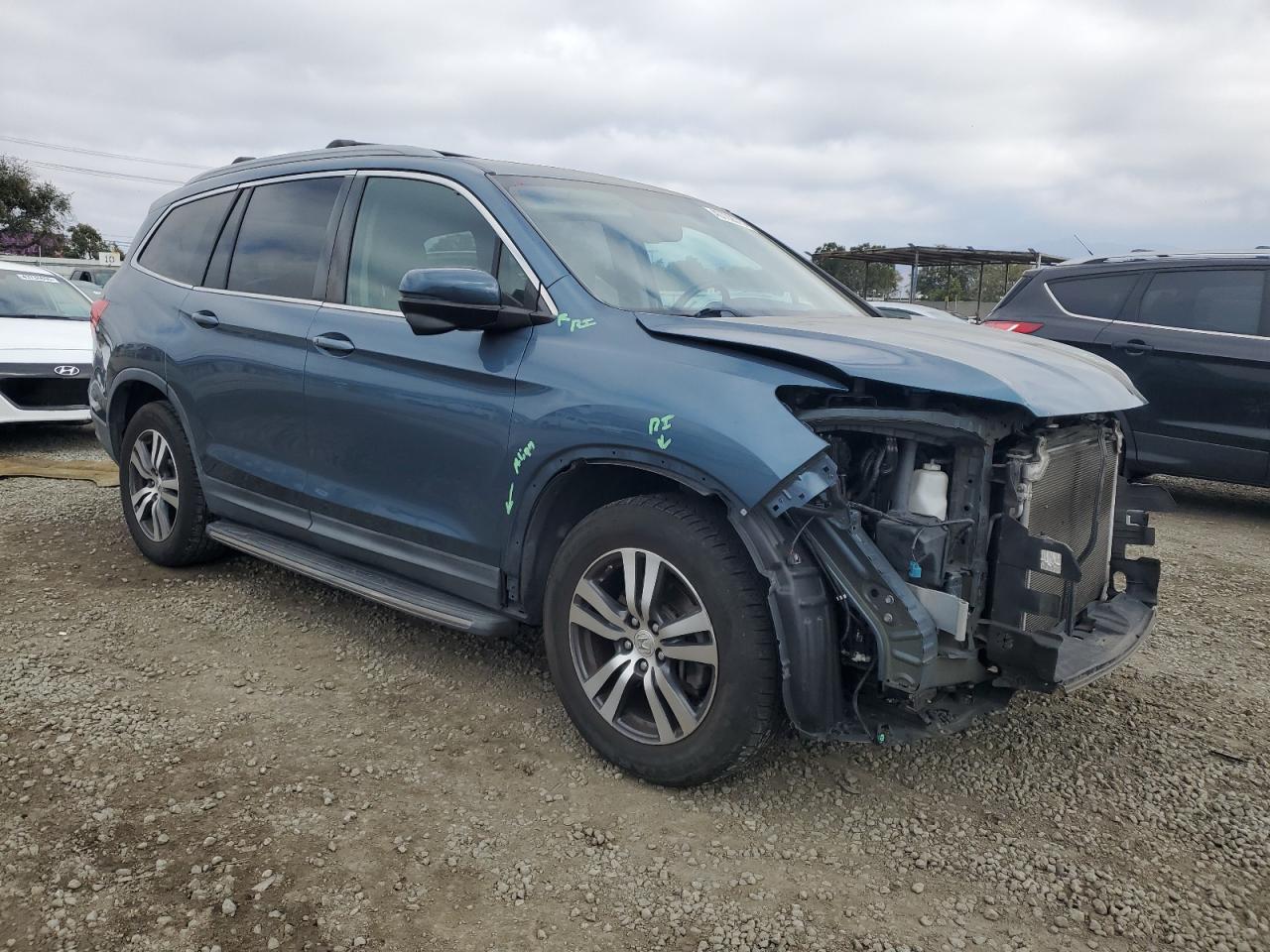 2016 Honda Pilot VIN 5FNYF5H50GB011106 Copart auction photo, front end damage thumbnail 4