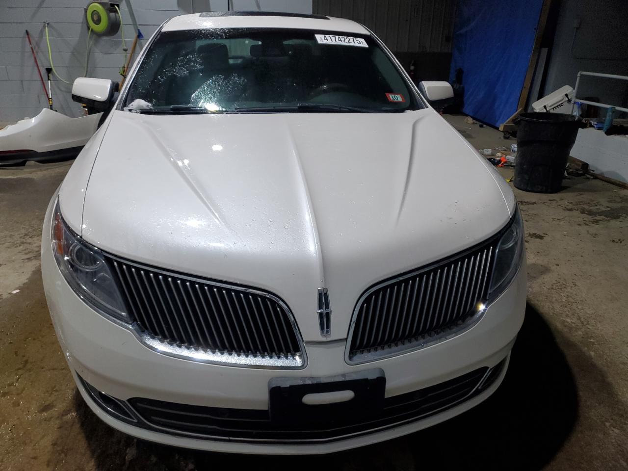 2013 Lincoln MKS VIN 1LNHL9EK4DG615412 Copart auction photo, rear end / minor dent/scratches damage thumbnail 5