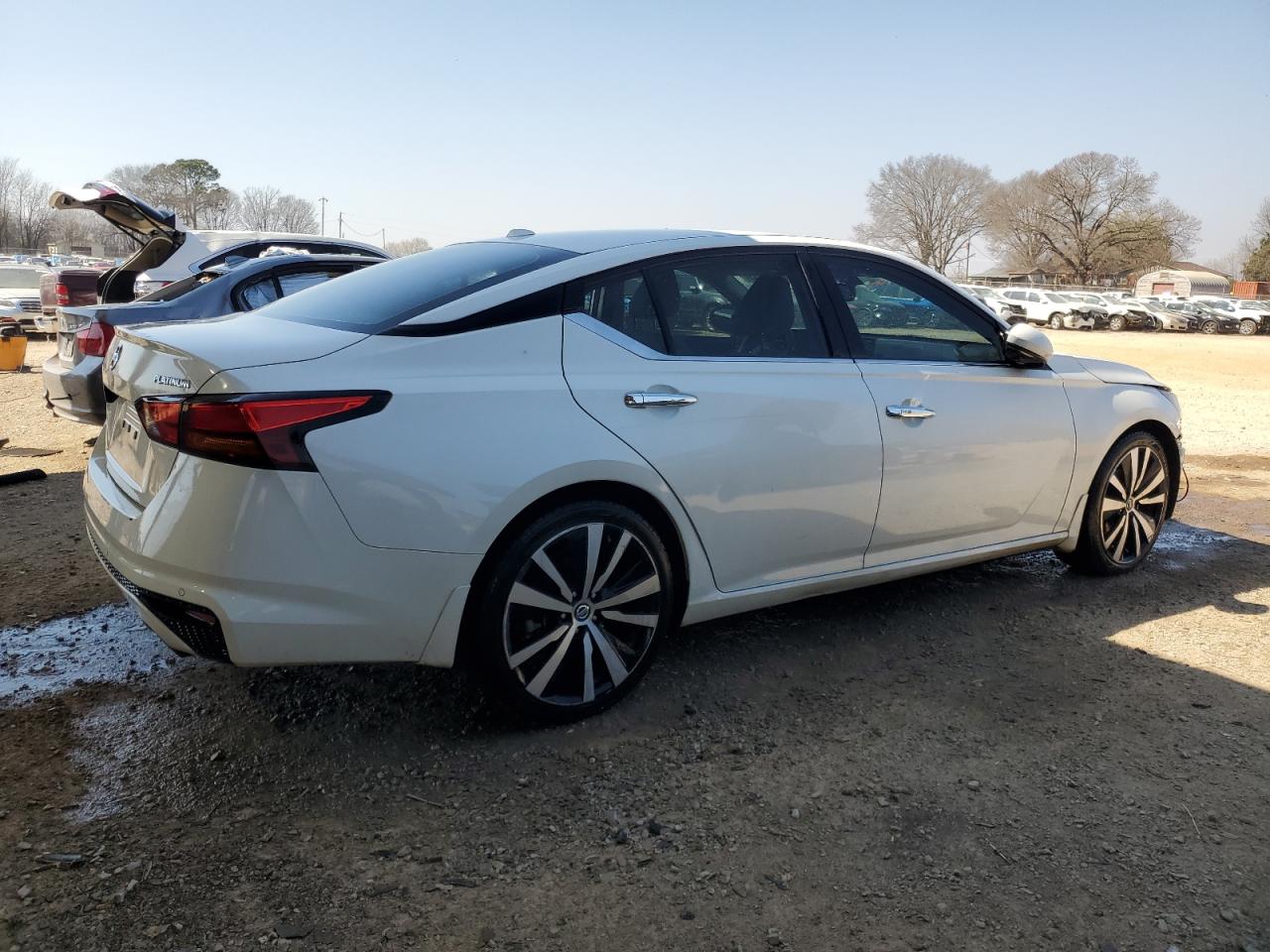 2020 Nissan Altima VIN 1N4BL4FV3LN313244 Copart auction photo, front end damage thumbnail 3