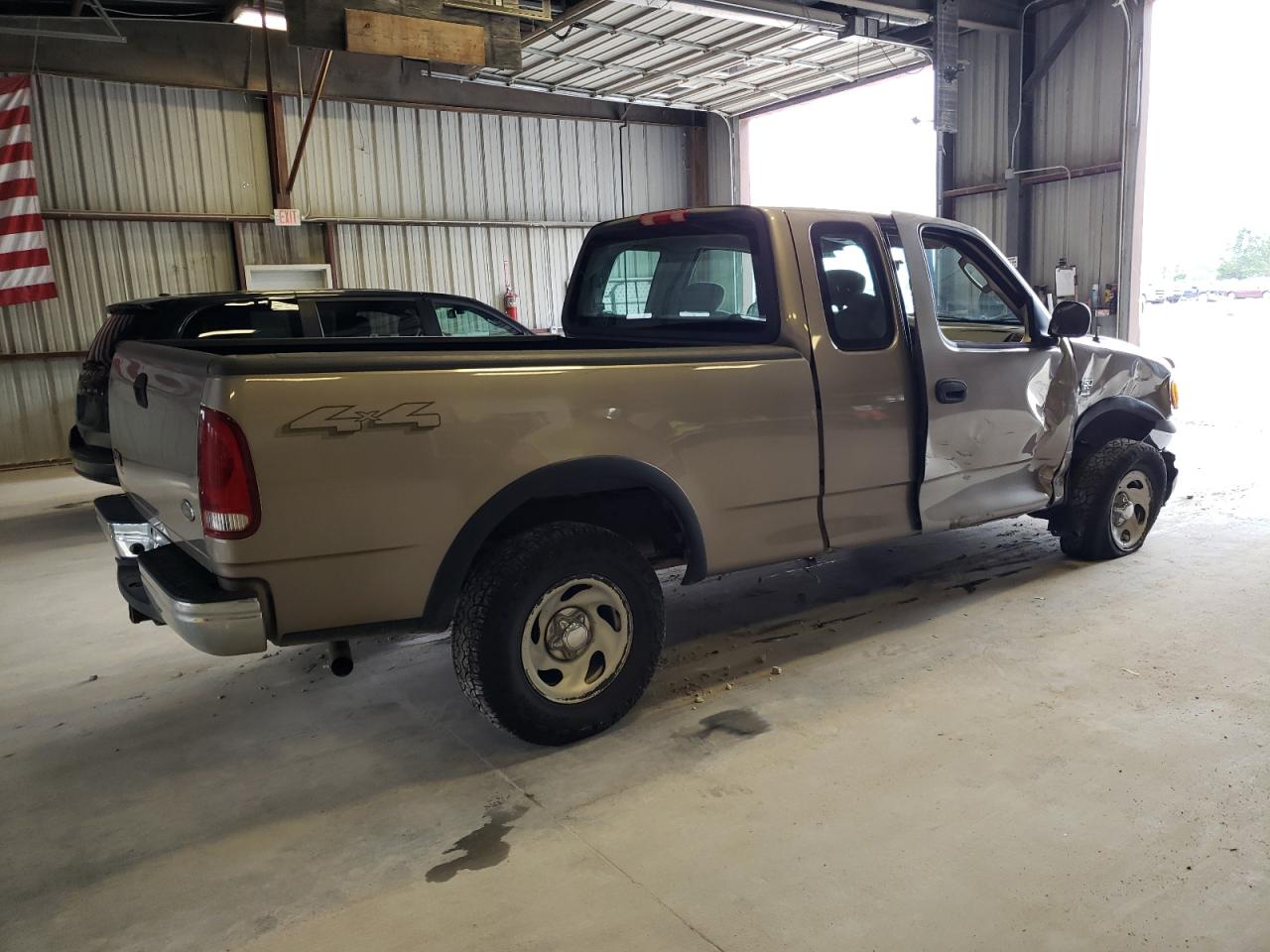 2003 Ford F-150 VIN 2FTRX18W63CA54773 Copart auction photo, front end / side damage thumbnail 3