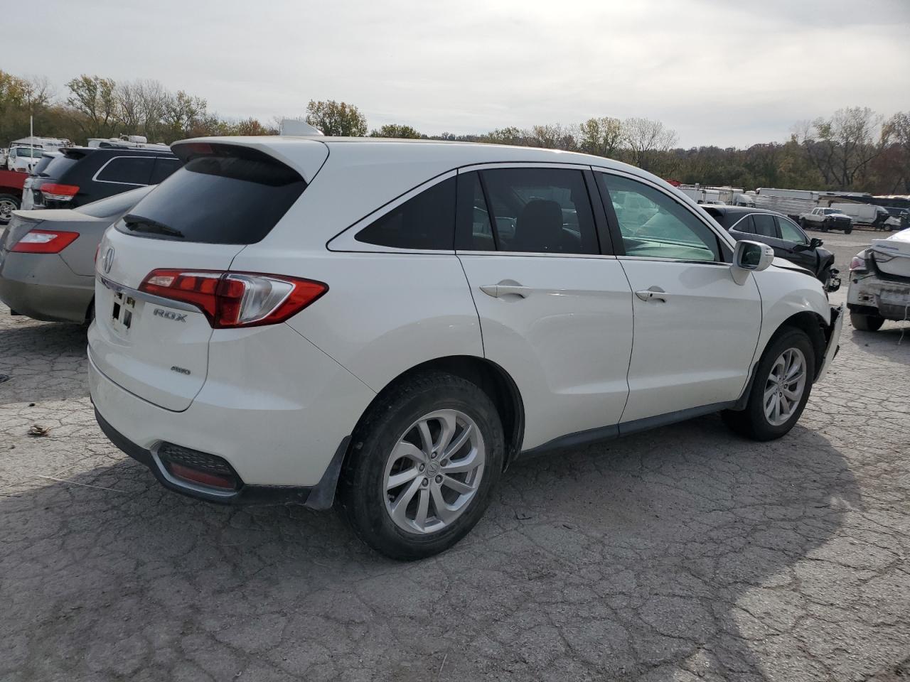 2016 Acura RDX VIN 5J8TB4H39GL026765 Copart auction photo, front end / minor dent/scratches damage thumbnail 3