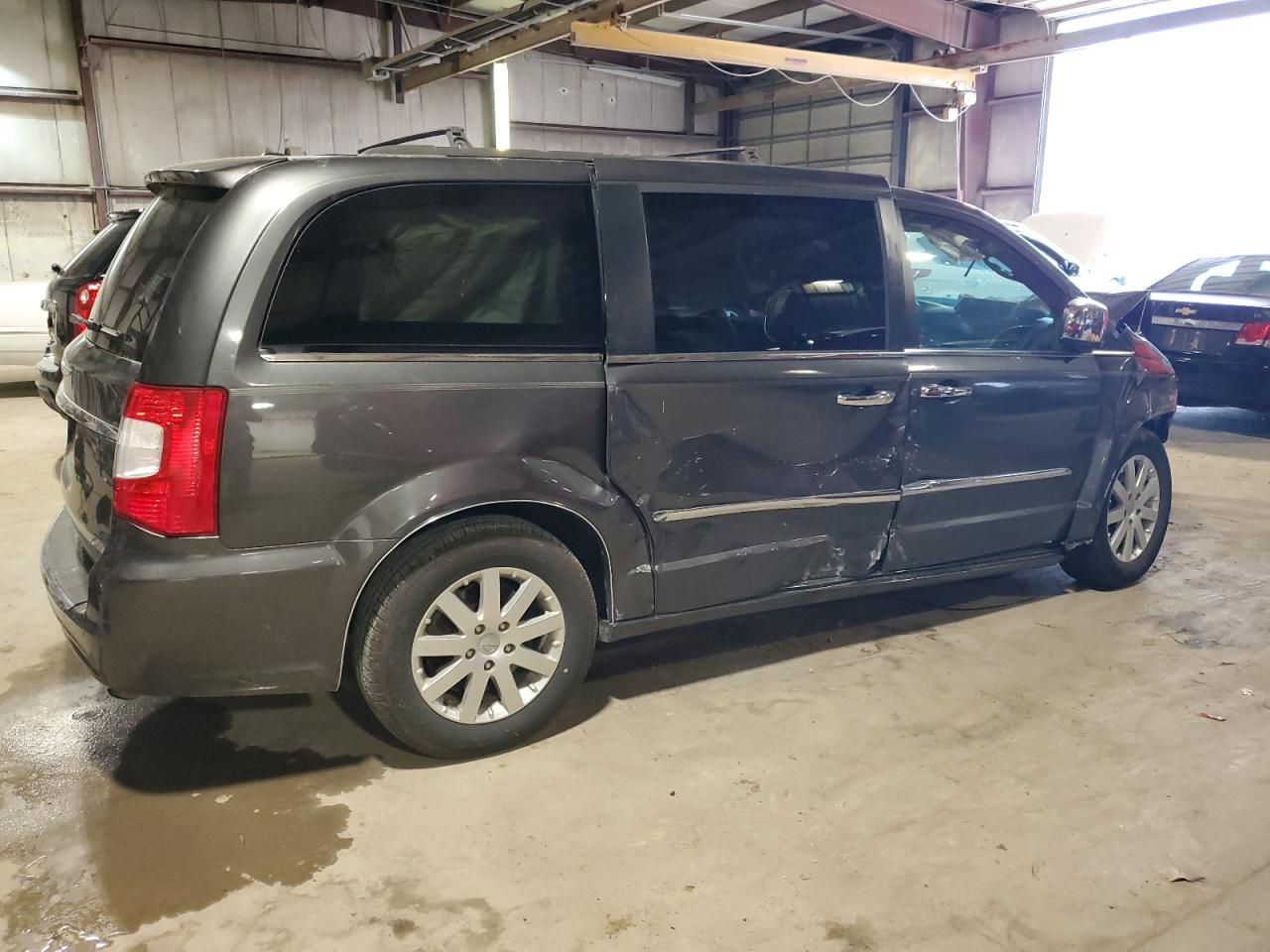 2016 Chrysler Town & Country VIN 2C4RC1BG7GR293975 Copart auction photo, all over / undercarriage damage thumbnail 3