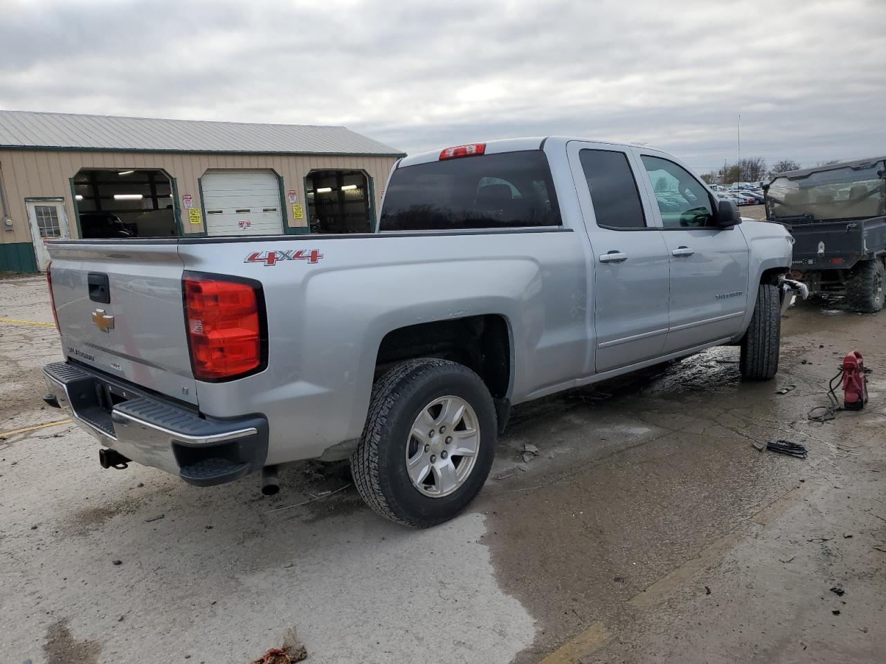 2015 Chevrolet Silverado VIN 1GCVKREH7FZ271452 Copart auction photo, front end damage thumbnail 3