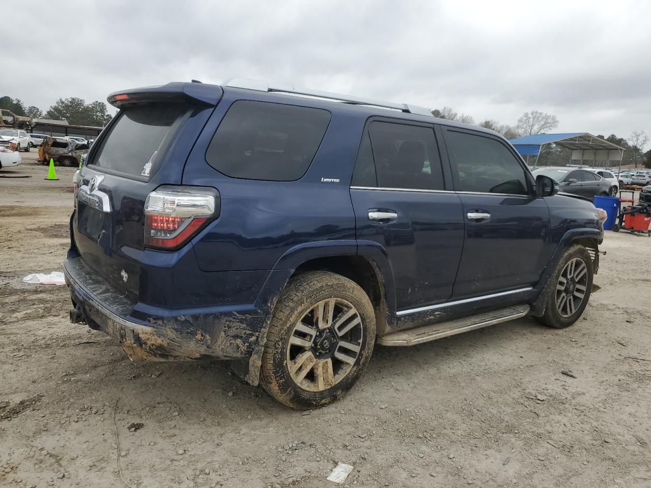 2018 Toyota 4Runner VIN JTEZU5JR9J5183887 Copart auction photo, front end / minor dent/scratches damage thumbnail 3