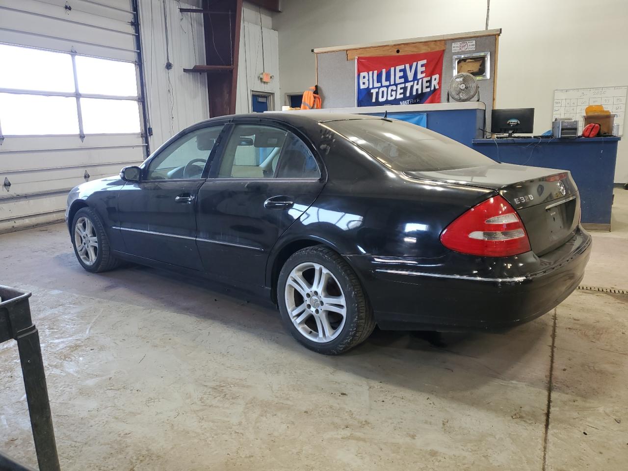 2006 Mercedes-Benz E-klasse VIN WDBUF56JX6A957864 Copart auction photo, minor dent/scratches damage thumbnail 2