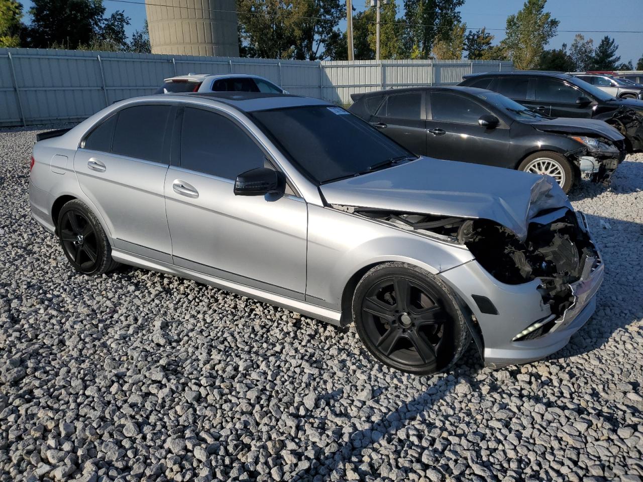 2011 Mercedes-Benz C-klasse VIN WDDGF8BBXBR159638 Copart auction photo, front end damage thumbnail 4