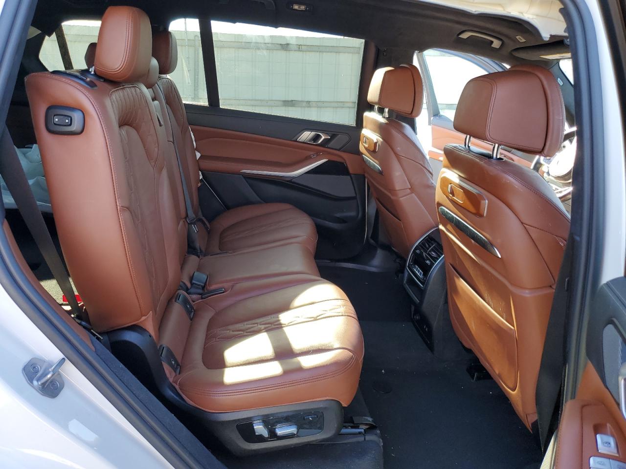 2023 BMW X7 VIN 5UX23EM06P9R22333 Copart auction photo, side / front end damage thumbnail 11