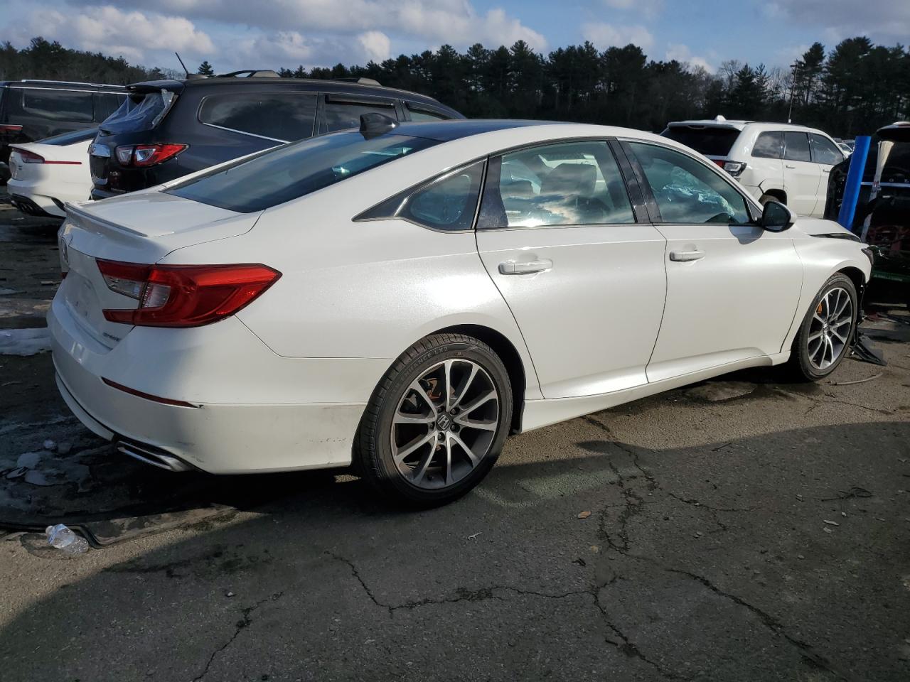 2019 Honda Accord VIN 1HGCV1F3XKA139959 Copart auction photo, front end / minor dent/scratches damage thumbnail 3