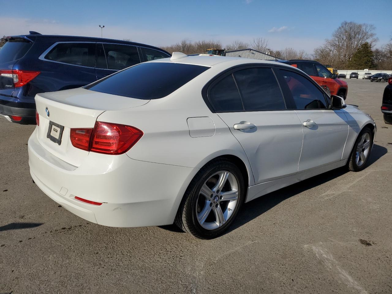 2013 BMW 3er VIN WBA3A5C58DF603454 Copart auction photo, mechanical damage thumbnail 3