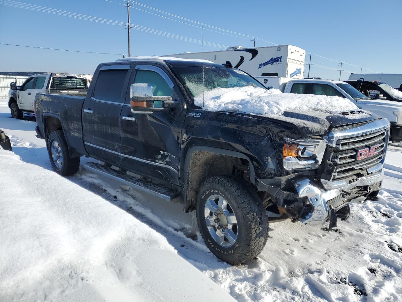 2019 GMC Sierra VIN 1GT42VEY1KF239452 Copart auction photo, front end / side damage thumbnail 4