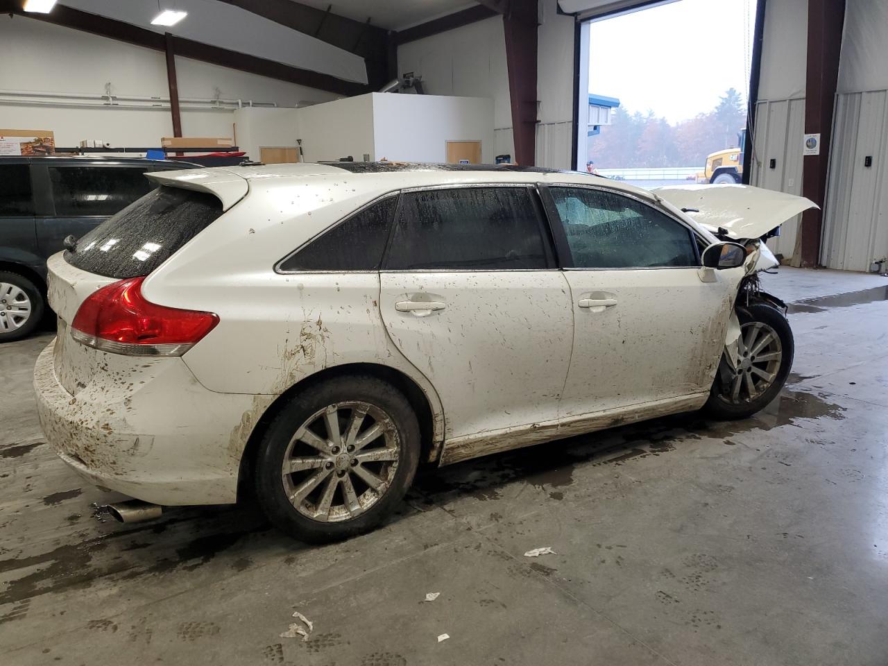 2010 Toyota Venza VIN 4T3BA3BB1AU015593 Copart auction photo, front end / side damage thumbnail 3