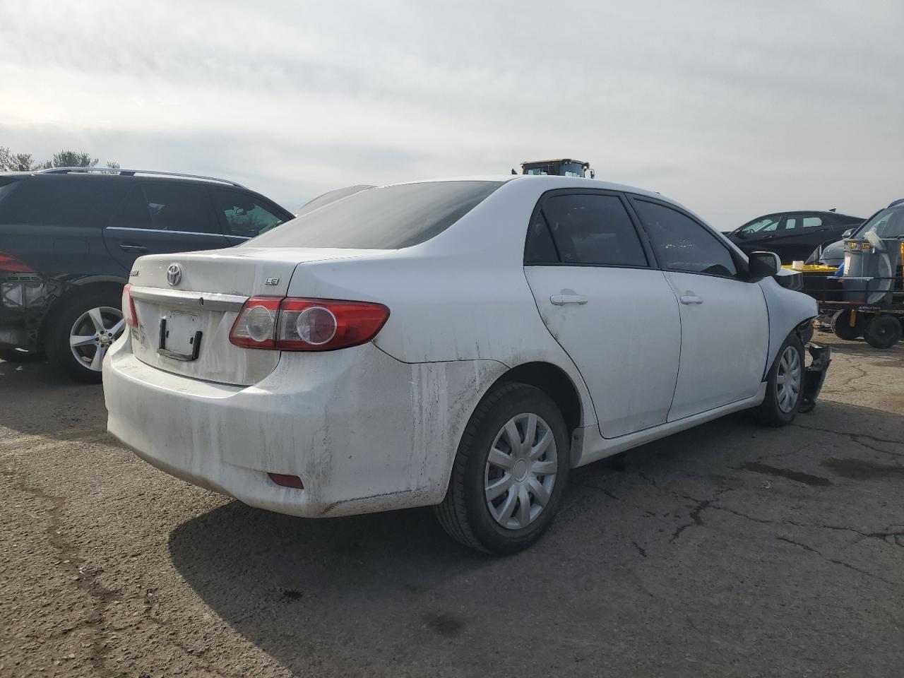2011 Toyota Corolla VIN 2T1BU4EE0BC723476 Copart auction photo, front end / side damage thumbnail 3