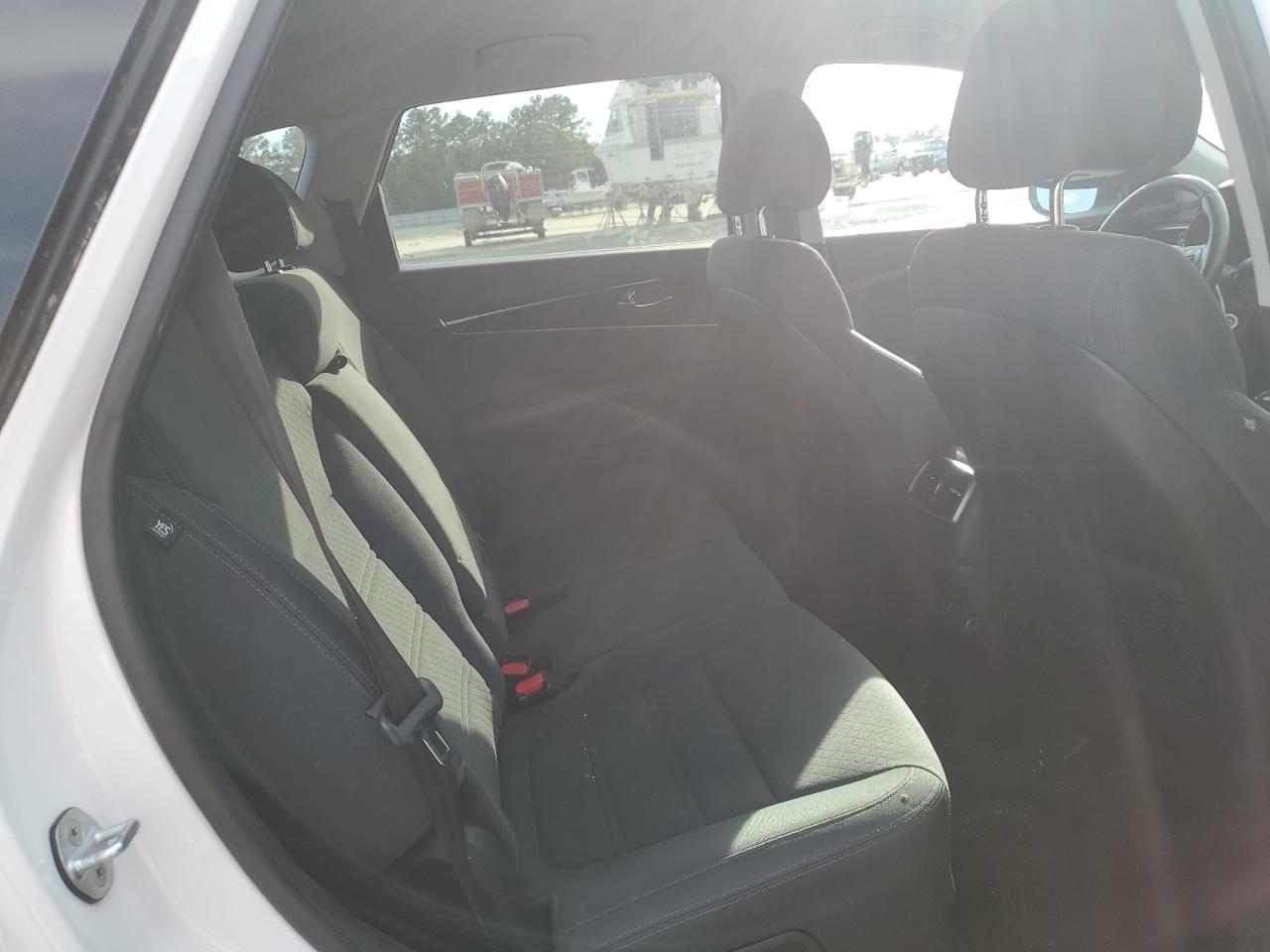 2016 KIA Sorento VIN 5XYPG4A34GG018161 Copart auction photo, front end damage thumbnail 11
