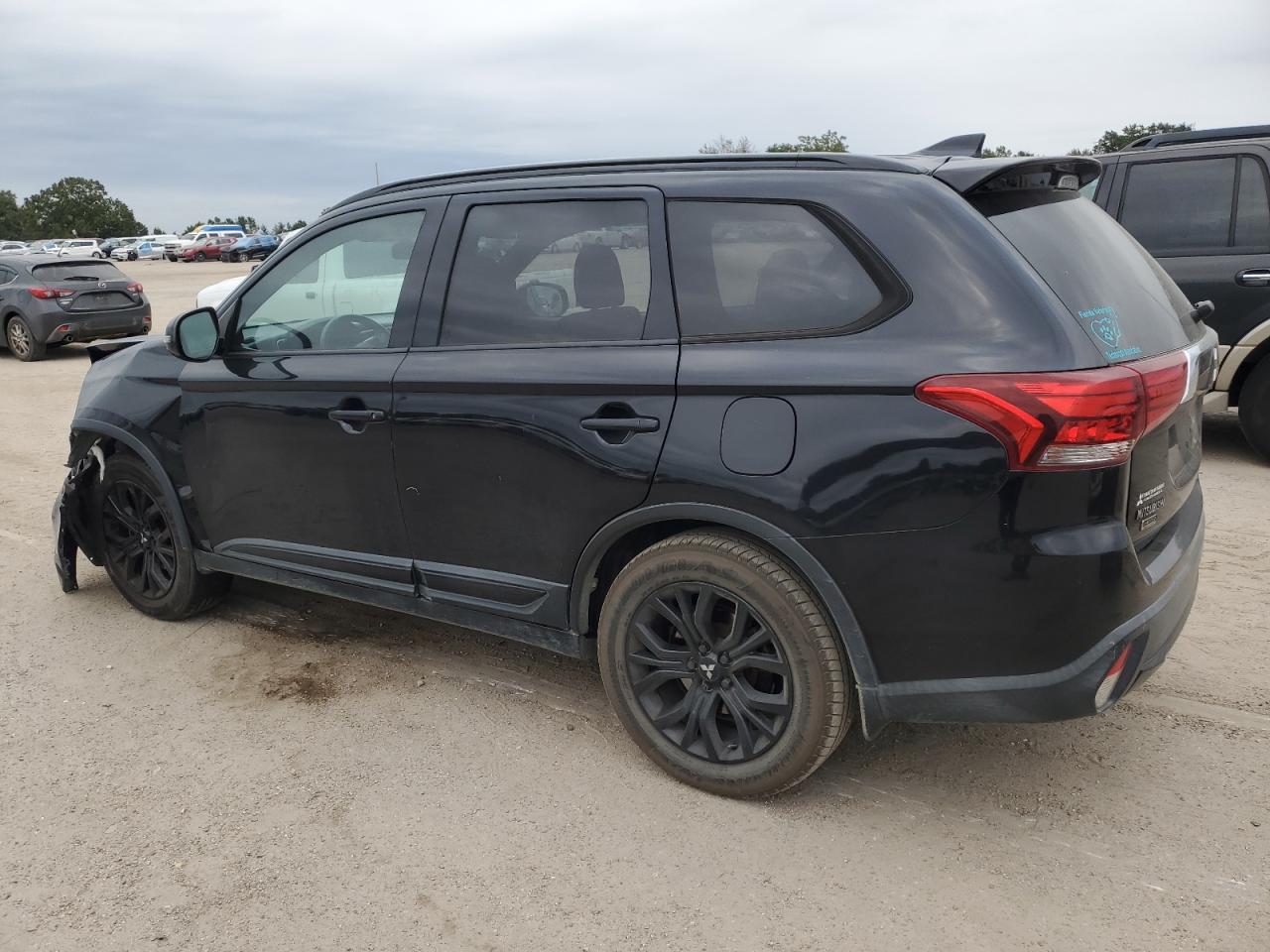2018 Mitsubishi Outlander VIN JA4AD3A30JZ019982 Copart auction photo, front end damage thumbnail 2