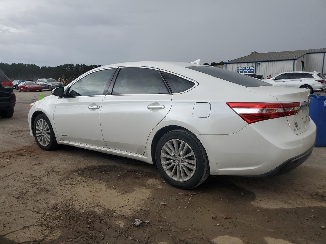 2013 Toyota Avalon VIN 4T1BD1EB8DU007401 Copart auction photo, vandalism / minor dent/scratches damage thumbnail 2