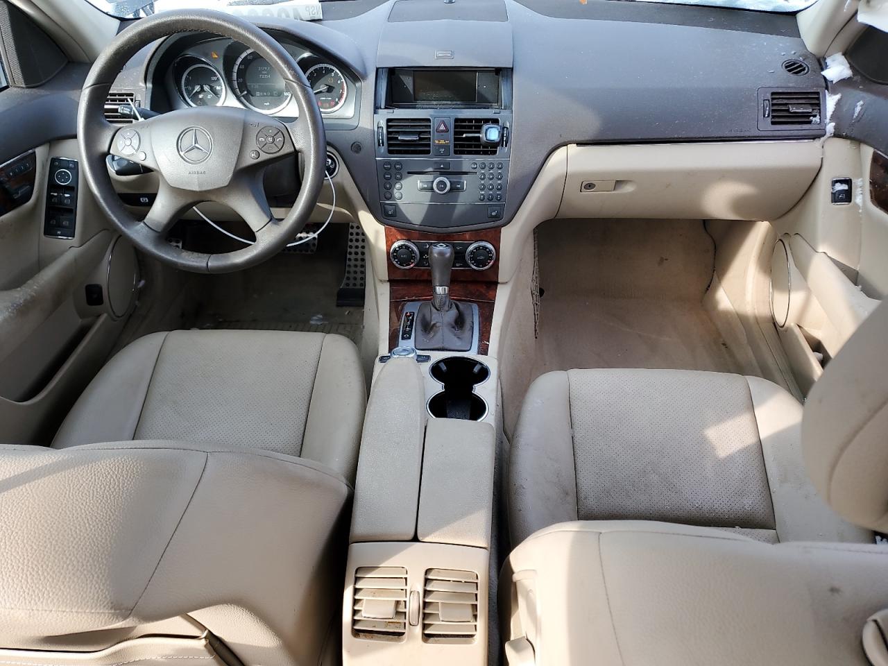 2010 Mercedes-Benz C-klasse VIN WDDGF5EB6AR117881 Copart auction photo, side damage thumbnail 8