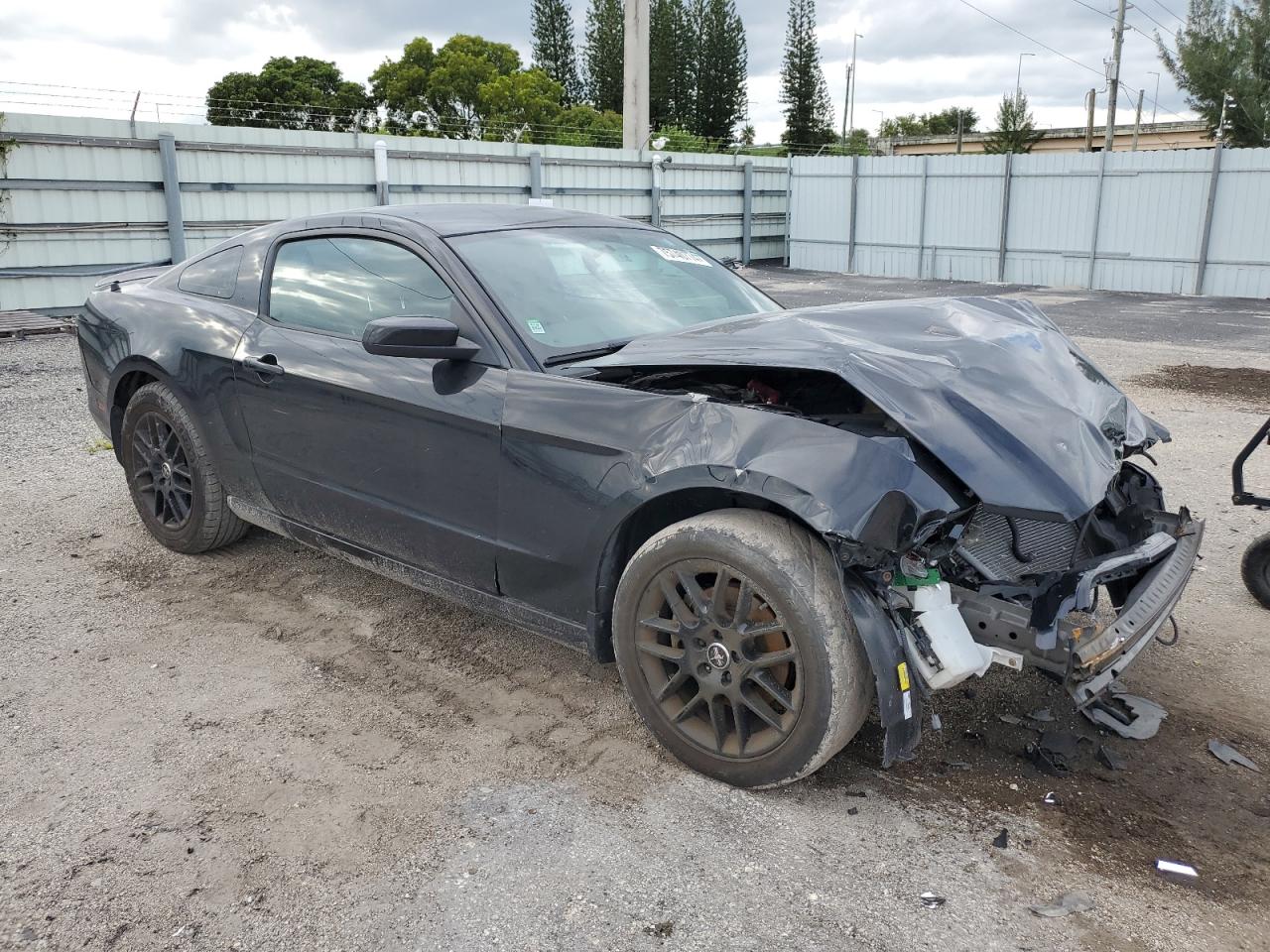 2014 Ford Mustang VIN 1ZVBP8AM3E5327441 Copart auction photo, front end damage thumbnail 4