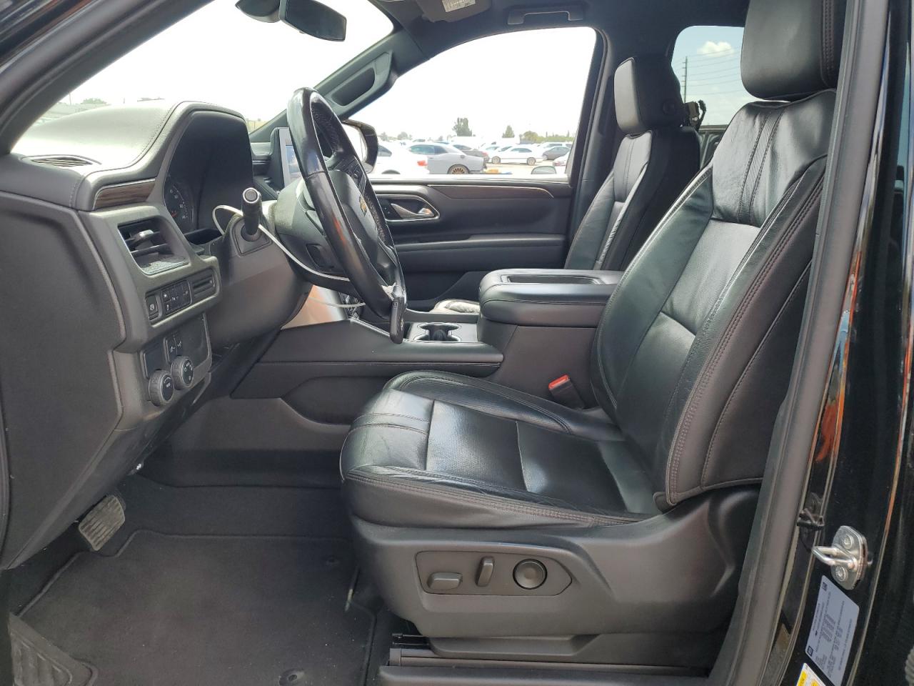 2022 Chevrolet Suburban VIN 1GNSCBKD8NR114222 Copart auction photo, minor dent/scratches damage thumbnail 7