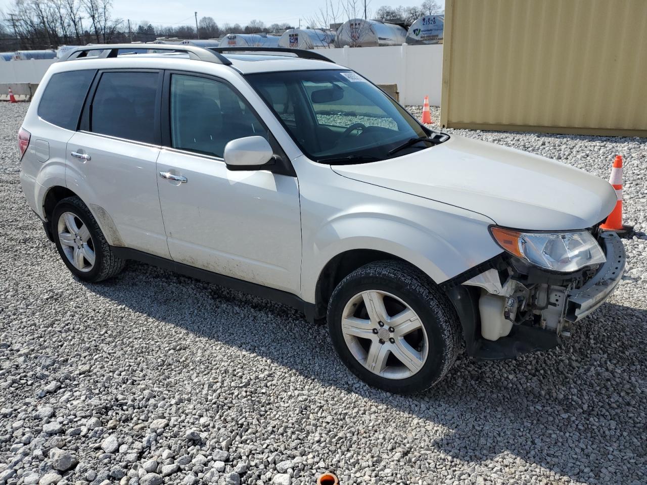 2010 Subaru Forester VIN JF2SH6CC1AH723192 Copart auction photo, front end / minor dent/scratches damage thumbnail 4
