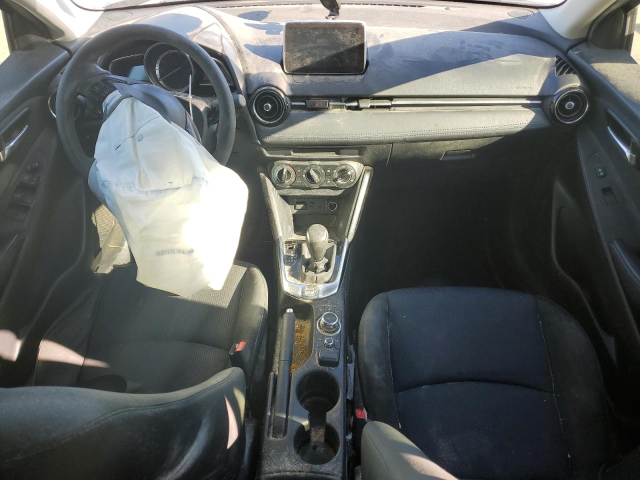 2017 Toyota Yaris VIN 3MYDLBYV3HY161403 Copart auction photo, front end damage thumbnail 8
