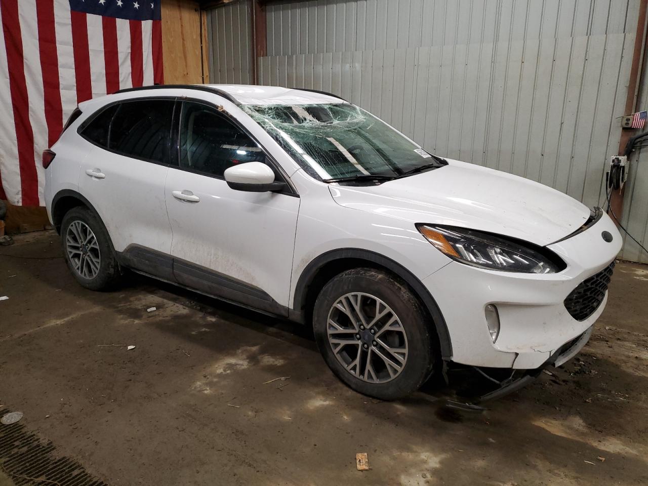 2020 Ford Escape VIN 1FMCU9H6XLUA13488 Copart auction photo, rollover damage thumbnail 4