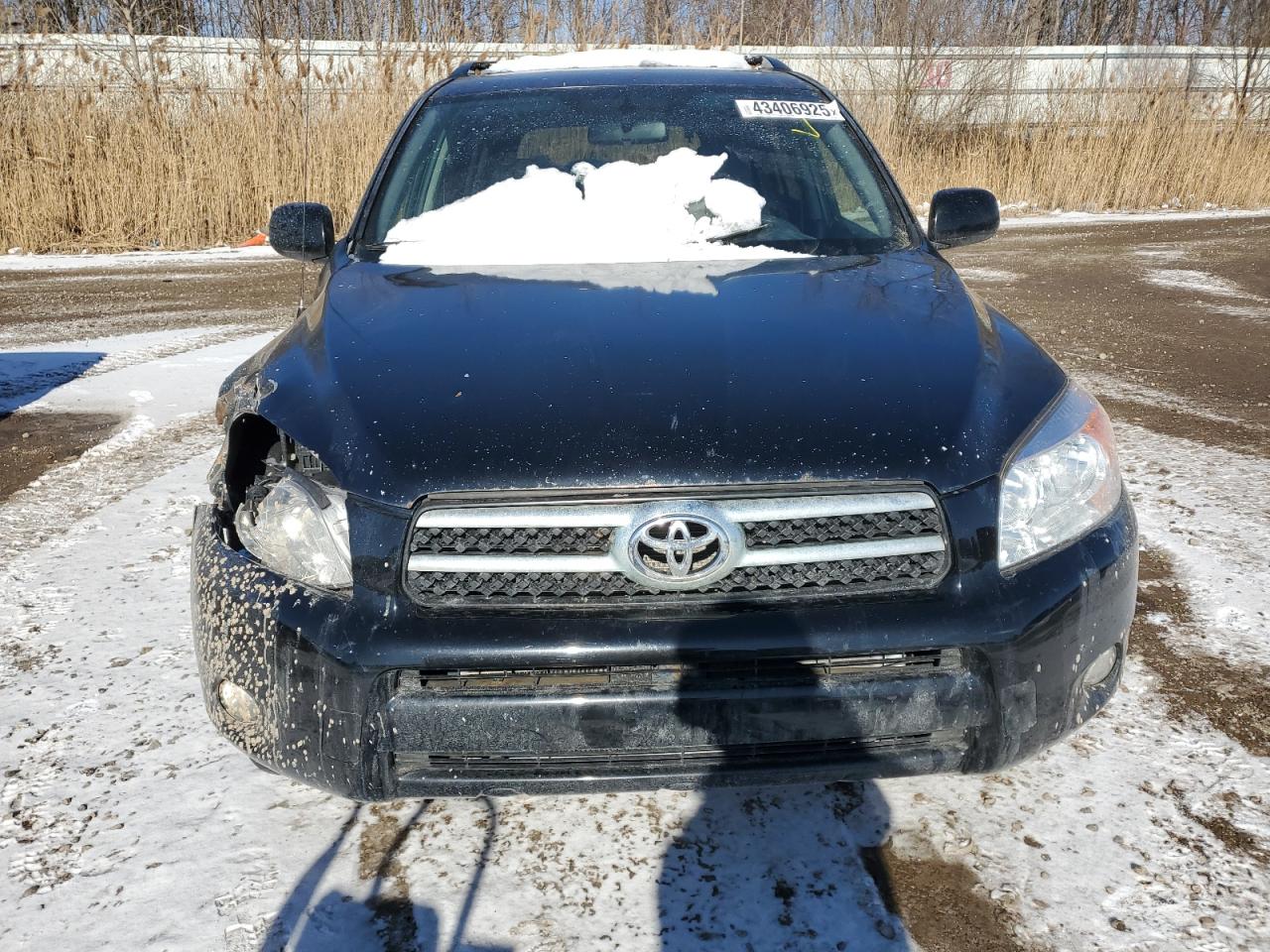2007 Toyota RAV 4 VIN JTMBD31V176034688 Copart auction photo, front end / side damage thumbnail 5