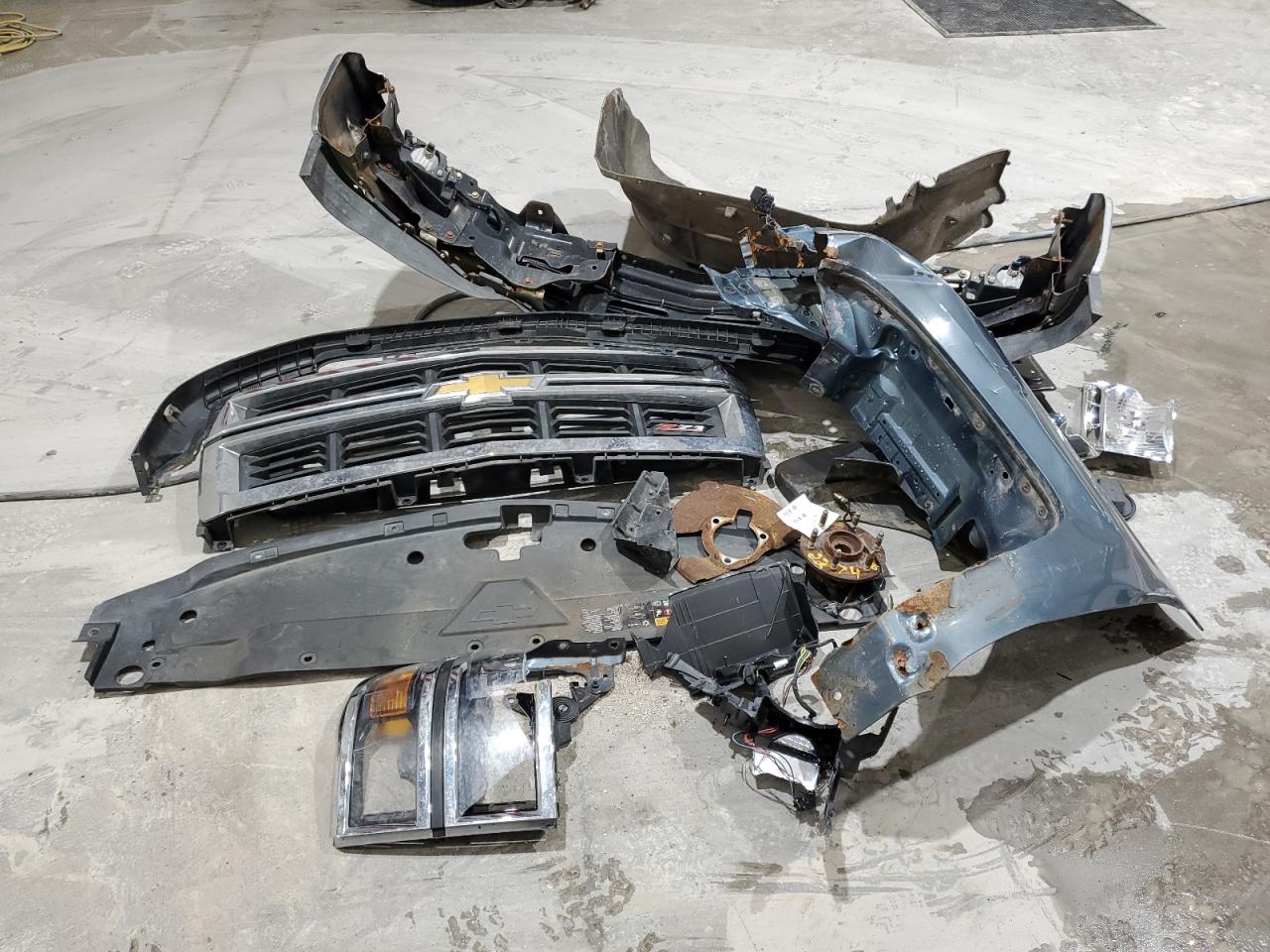 2014 Chevrolet Silverado VIN 1GCVKREC9EZ198619 Copart auction photo, front end / side damage thumbnail 12