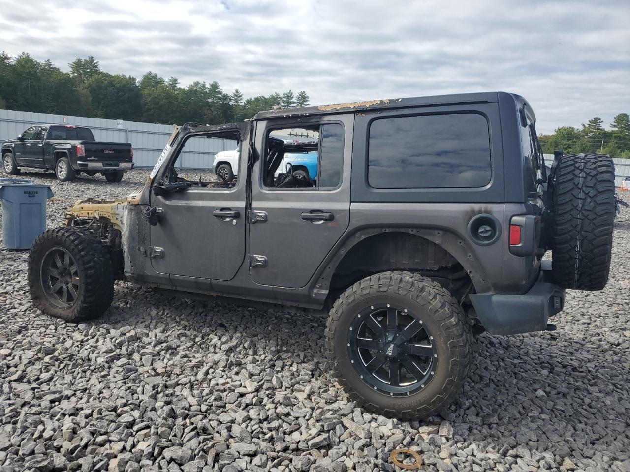 2019 Jeep Wrangler VIN 1C4HJXDG3KW641417 Copart auction photo, burn damage thumbnail 2