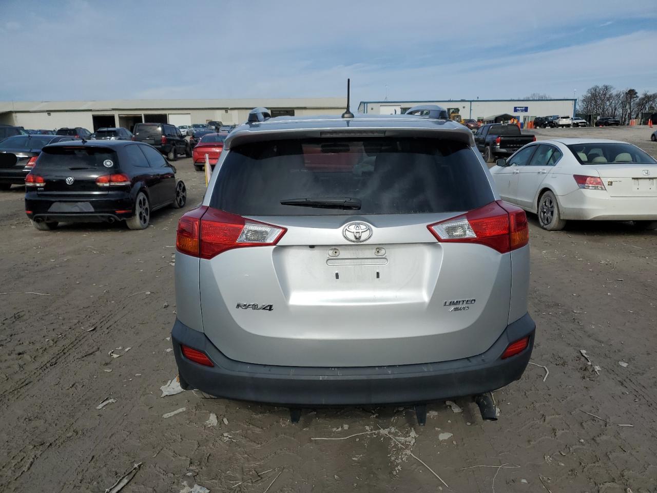 2015 Toyota RAV 4 VIN JTMDFREV4FD173224 Copart auction photo, front end damage thumbnail 6