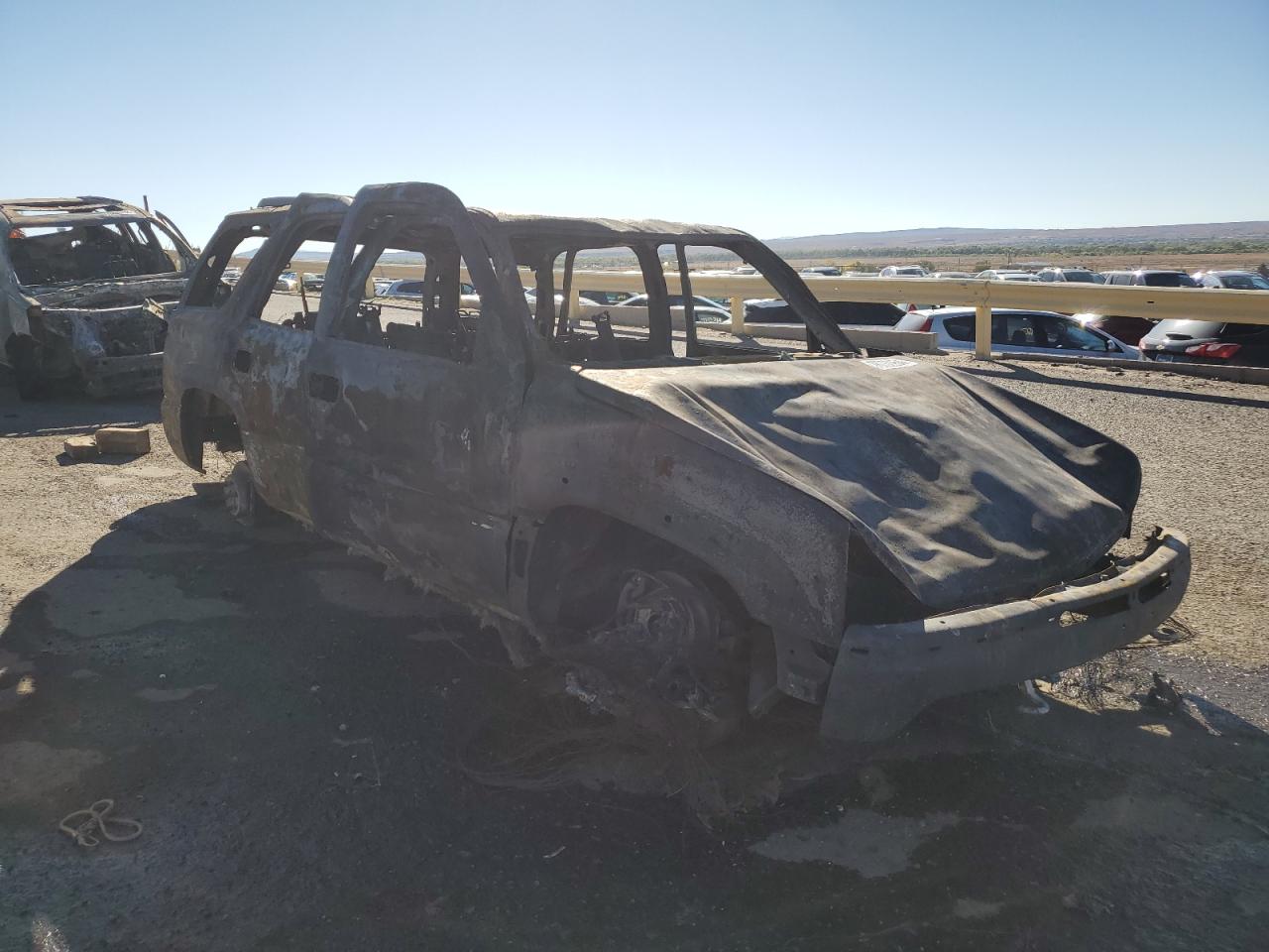 2002 Cadillac Escalade VIN 1GYEK63N72R146429 Copart auction photo, burn damage thumbnail 4