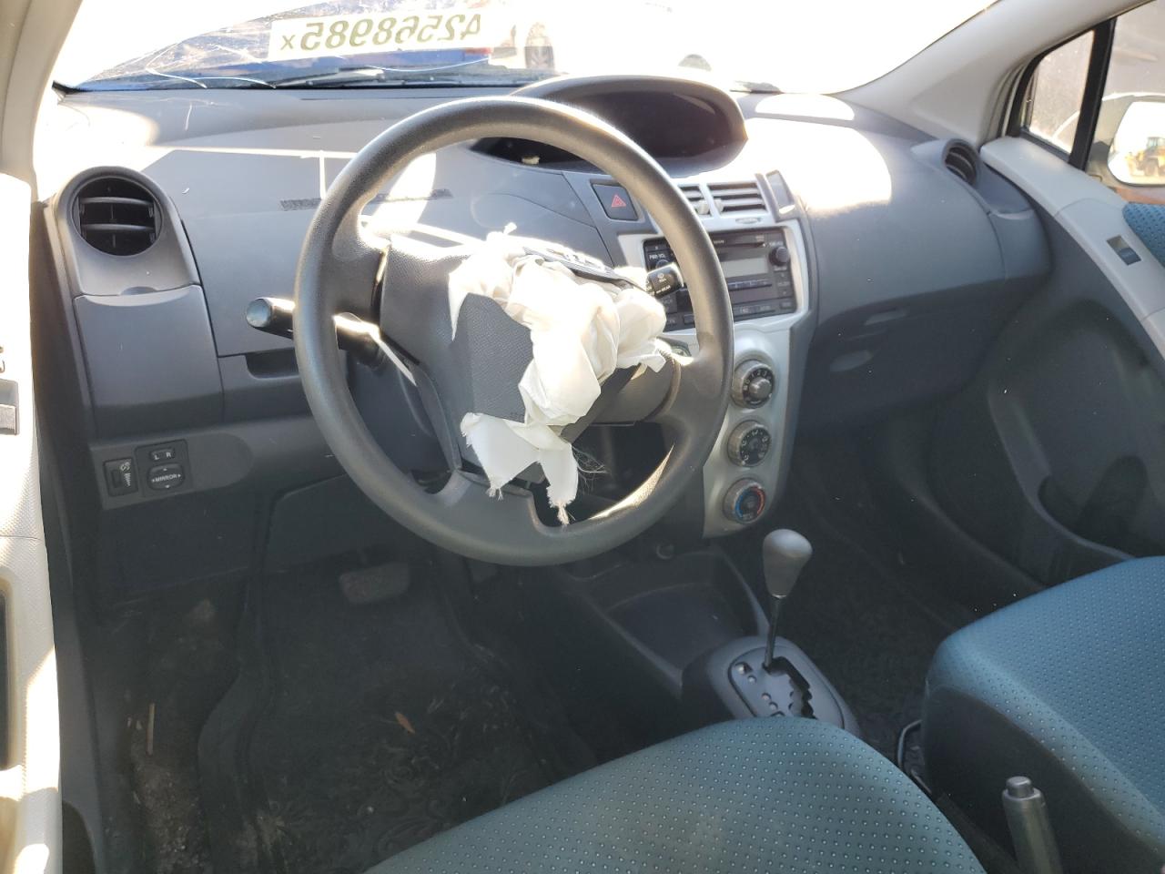2007 Toyota Yaris VIN JTDJT923475086627 Copart auction photo, front end damage thumbnail 8