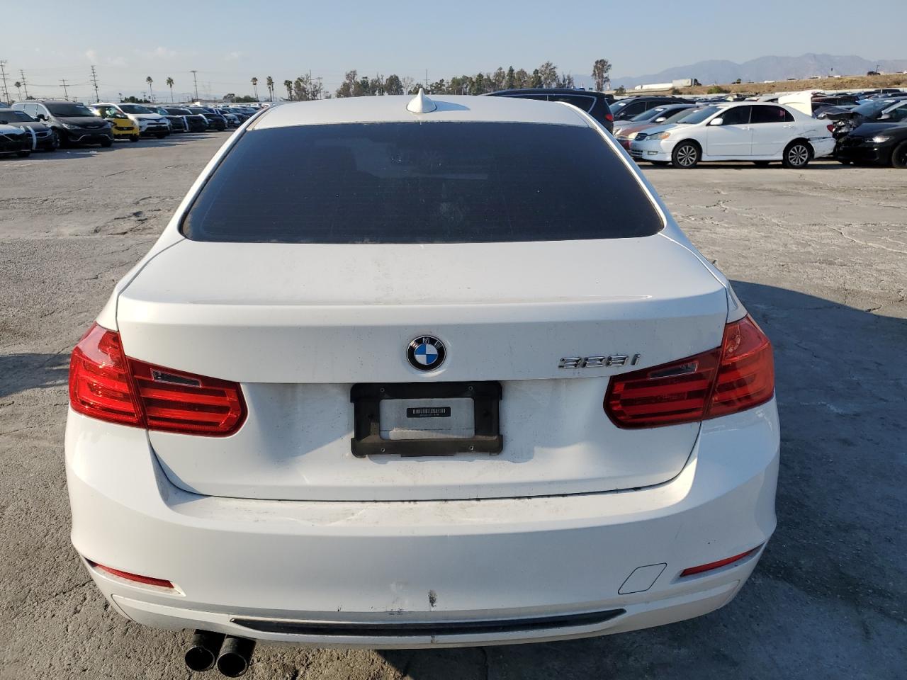 2014 BMW 3er VIN WBA3C1C53EK107568 Copart auction photo, mechanical / front end damage thumbnail 6