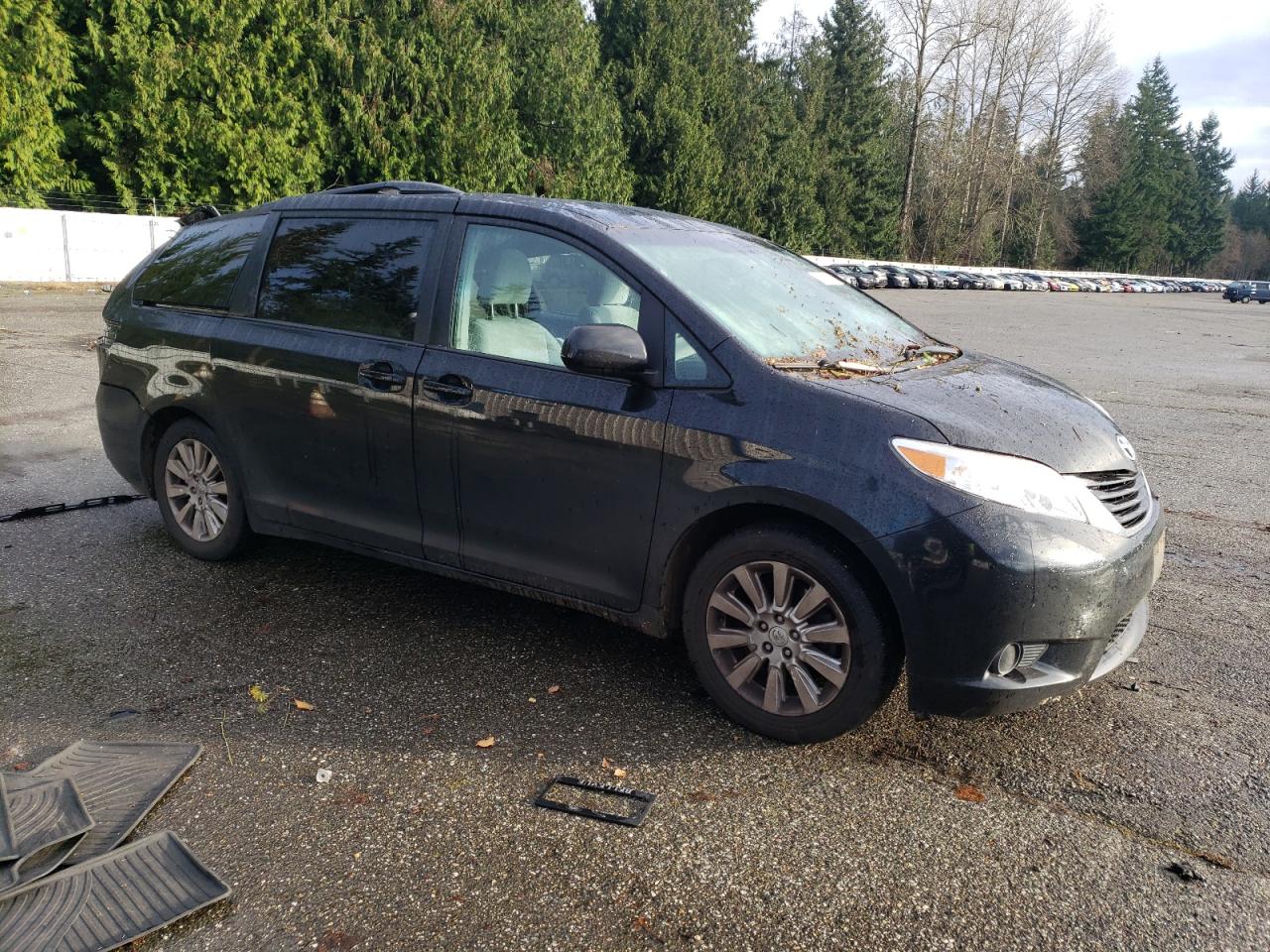 2015 Toyota Sienna VIN 5TDJK3DC8FS095742 Copart auction photo, rear end / top/roof damage thumbnail 4