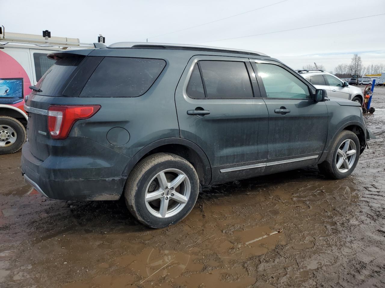 2016 Ford Explorer VIN 1FM5K8D84GGA24362 Copart auction photo, front end / minor dent/scratches damage thumbnail 3