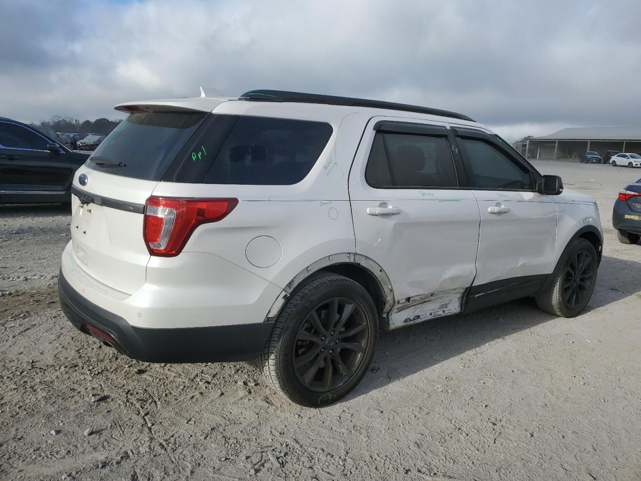 2017 Ford Explorer VIN 1FM5K7D86HGA84106 Copart auction photo, side / minor dent/scratches damage thumbnail 3