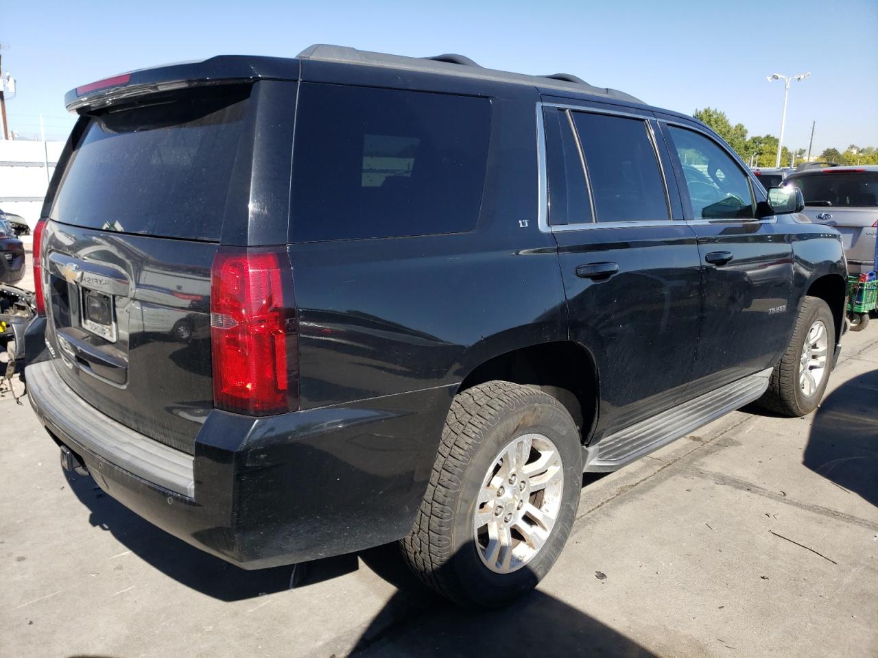 2015 Chevrolet Tahoe VIN 1GNSKBKC3FR584363 Copart auction photo, front end / side damage thumbnail 3